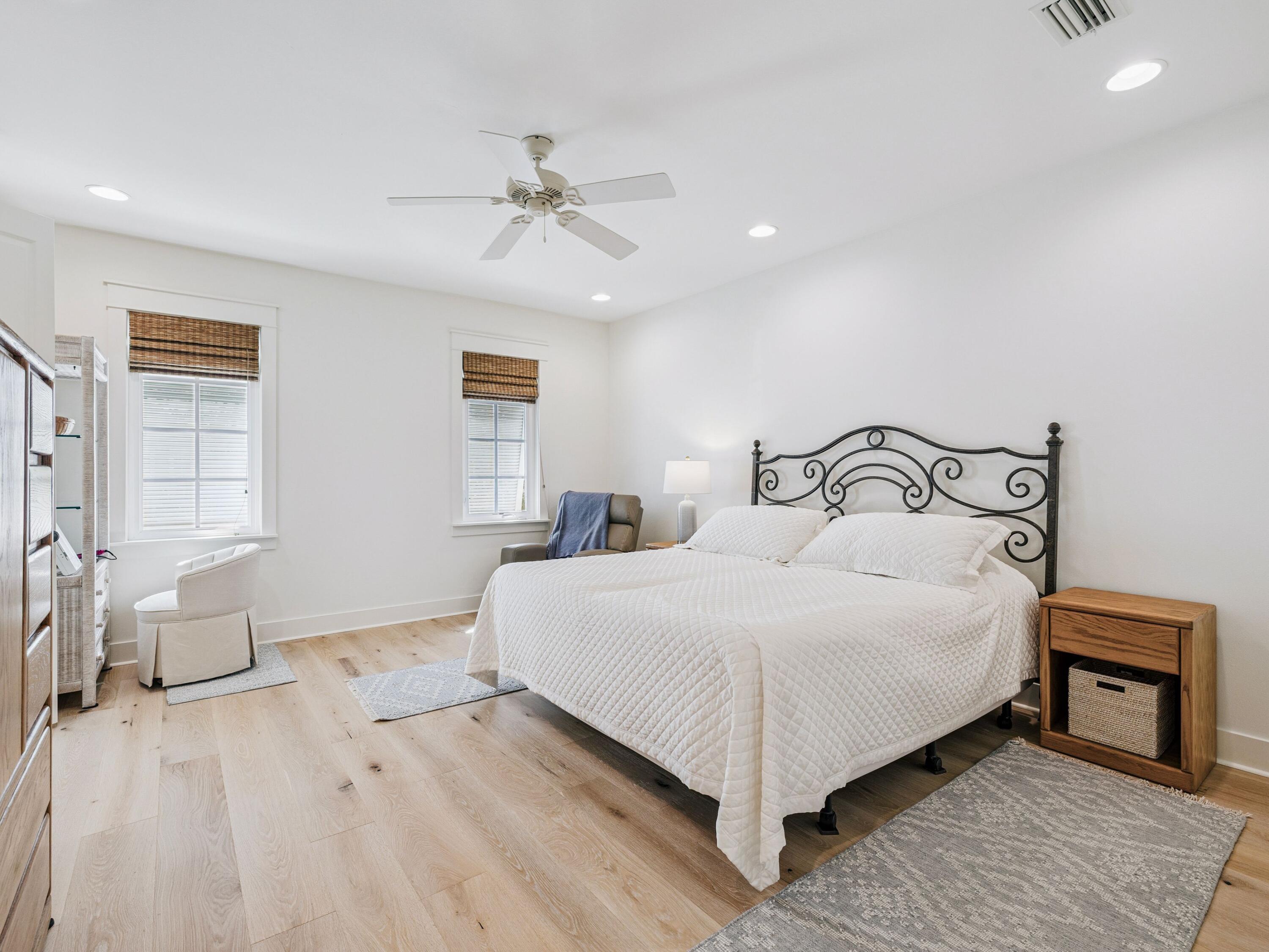 CARSON OAKS - Residential