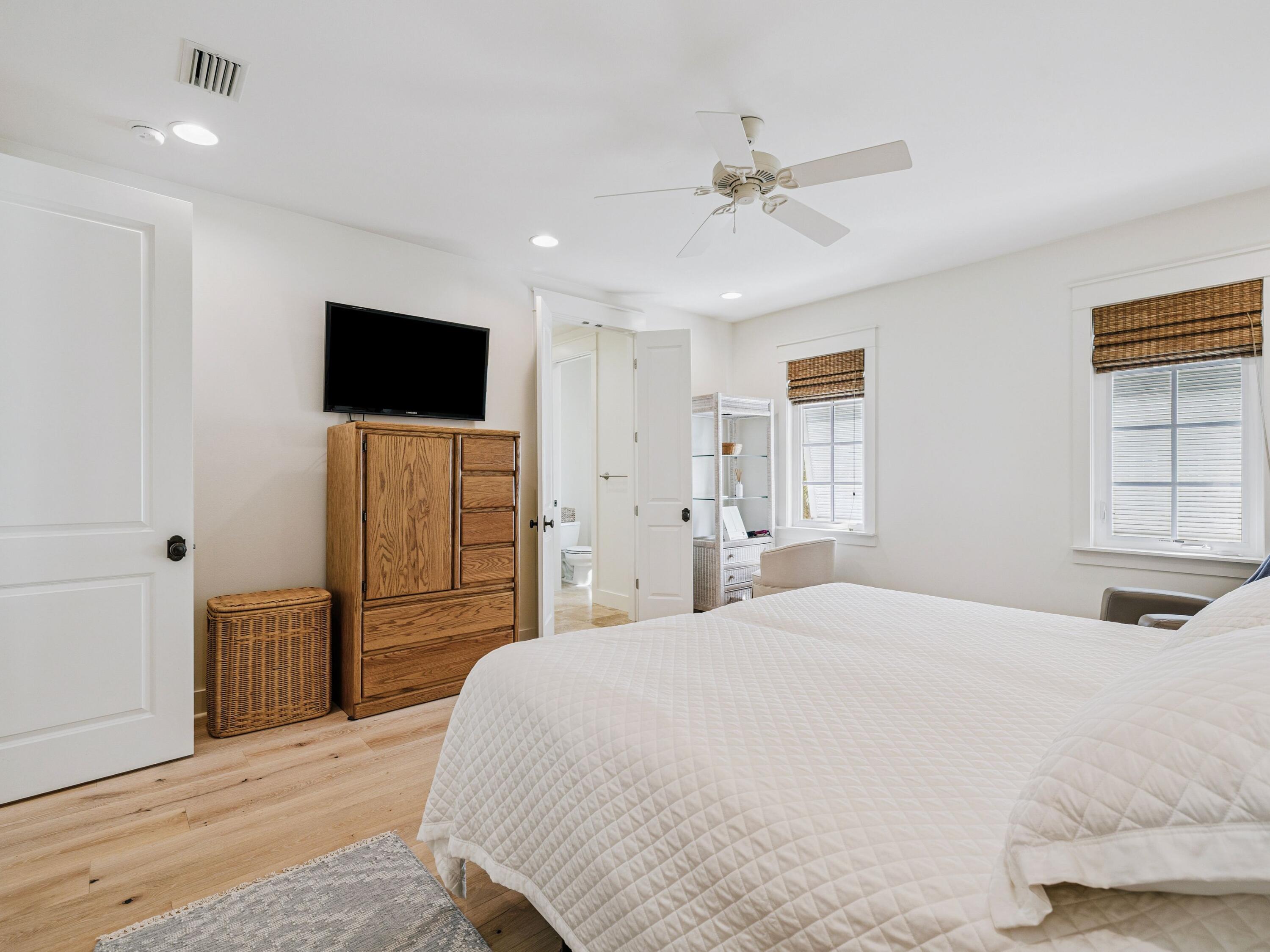 CARSON OAKS - Residential