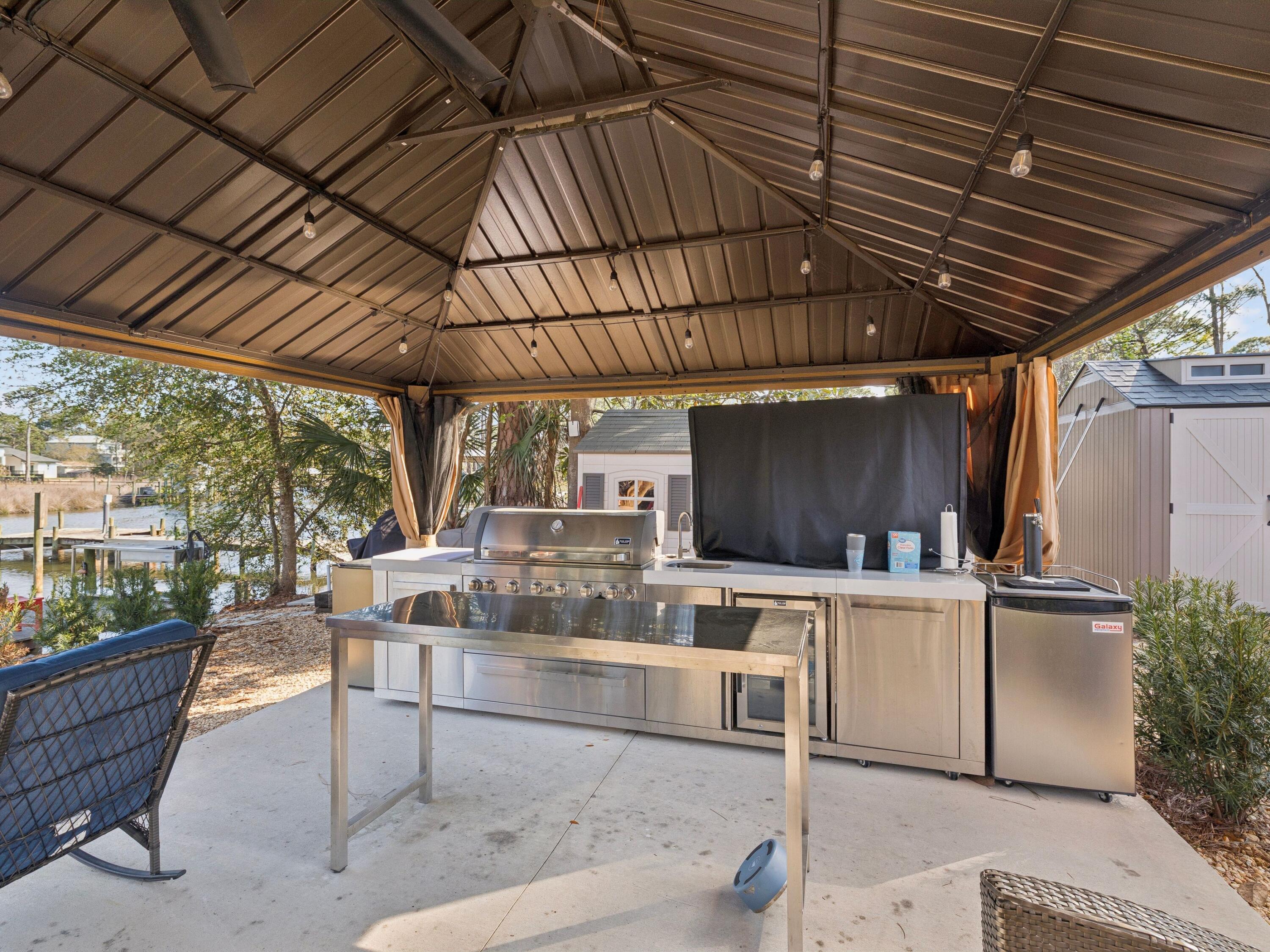 CARSON OAKS - Residential