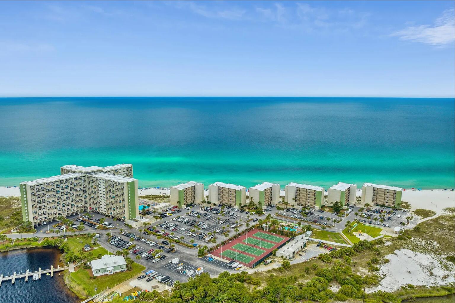 PINNACLE PORT - Residential
