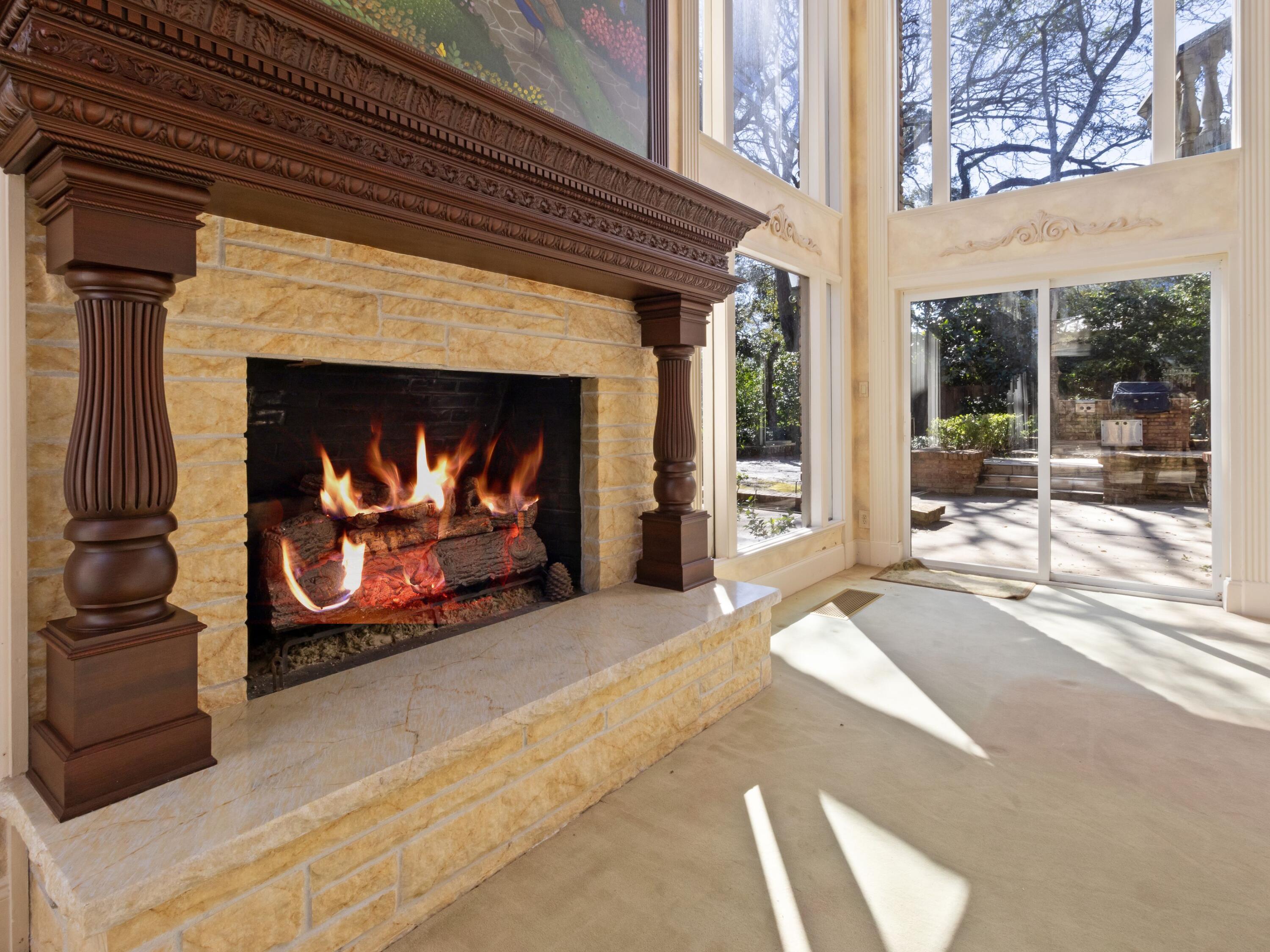 GULFVIEW S/D TO MARY ESTHER - Residential