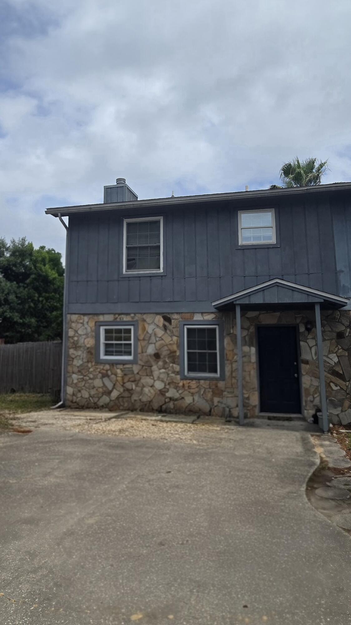 SEASHORE VILLAGE T/H - Residential