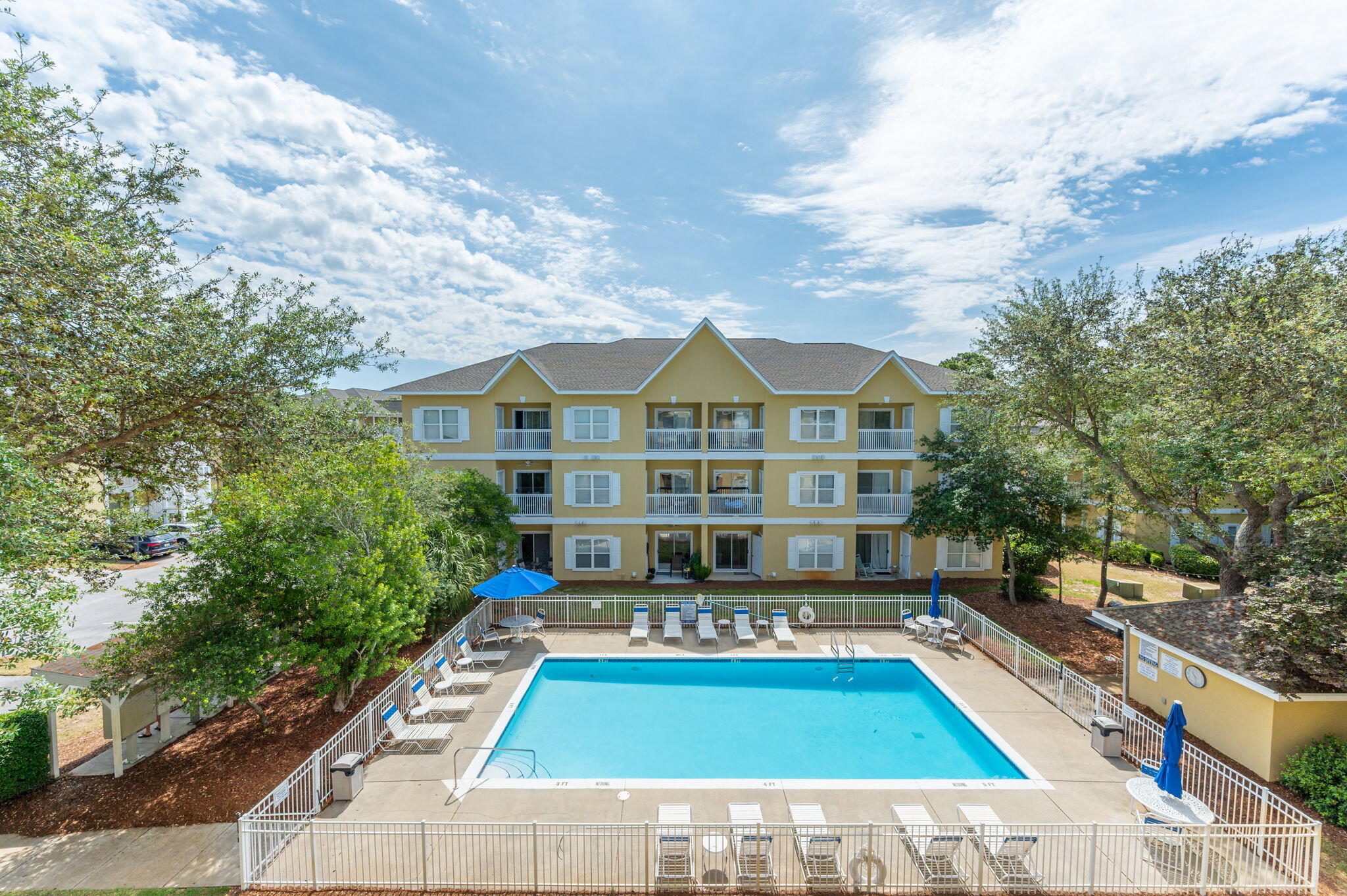 HERONS WATCH CONDO PH 2 - Residential