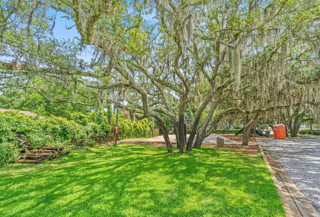 LAGUNA LANDING - Residential