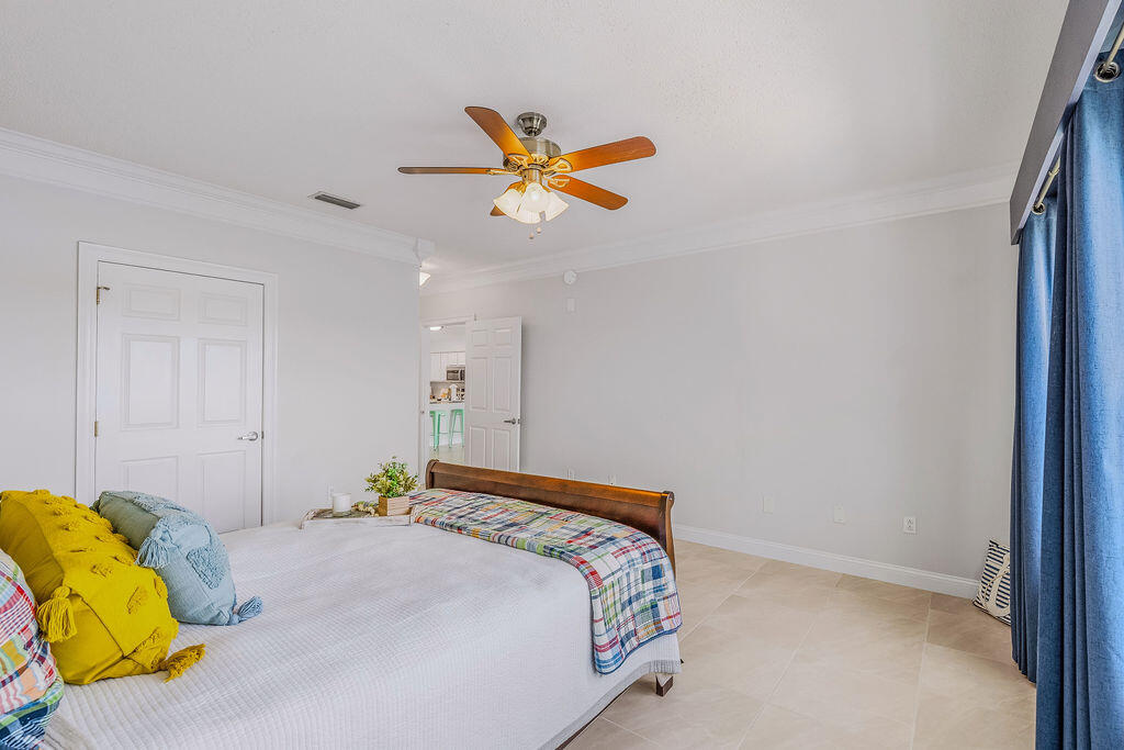 LAGUNA LANDING - Residential