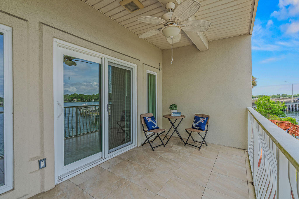 LAGUNA LANDING - Residential