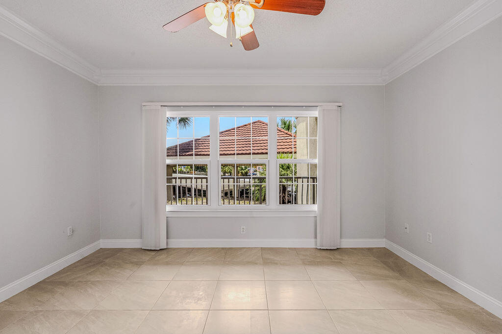 LAGUNA LANDING - Residential