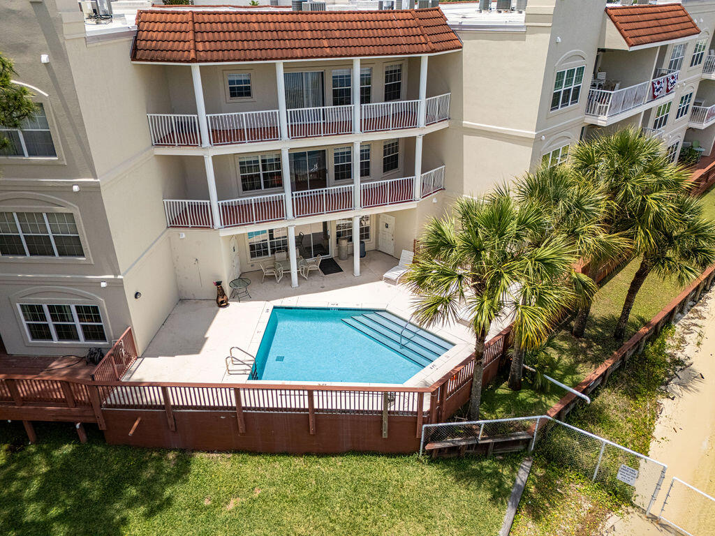 LAGUNA LANDING - Residential
