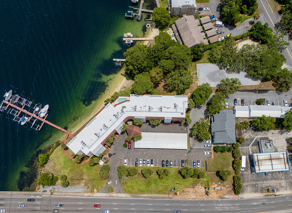 LAGUNA LANDING - Residential
