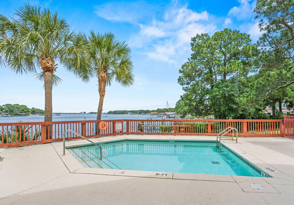 LAGUNA LANDING - Residential