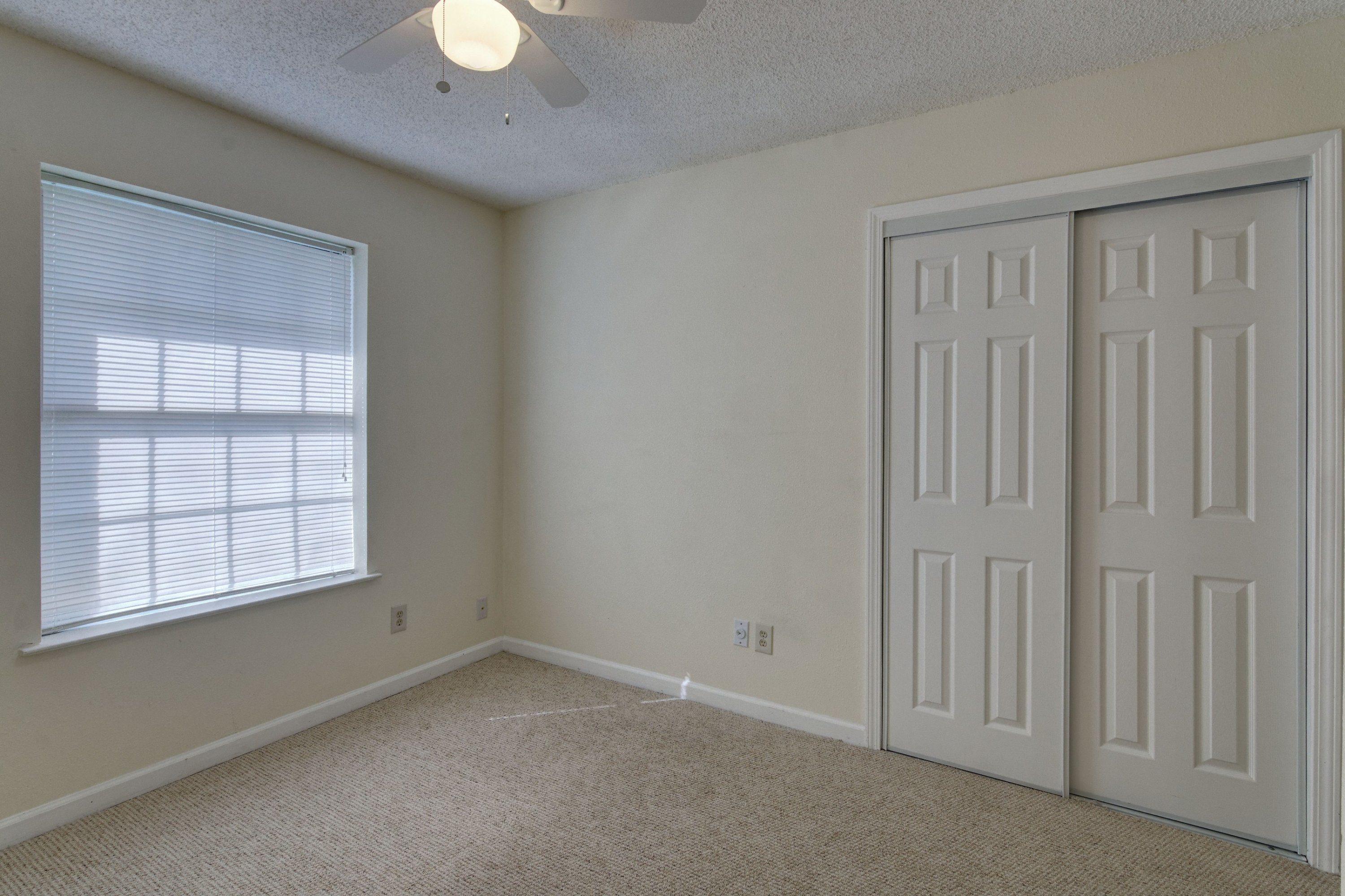 LAKE CHARLENE - Residential