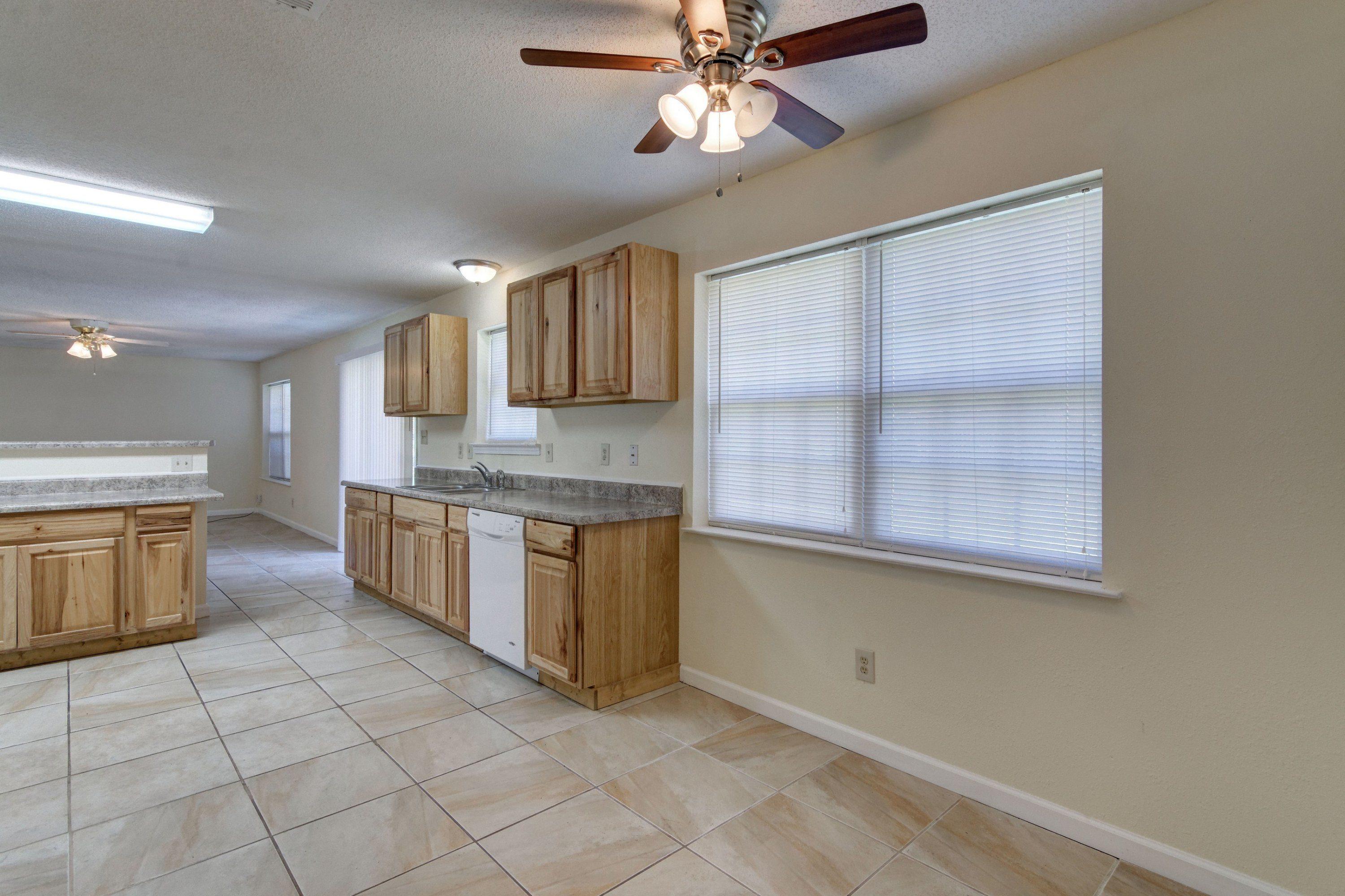 LAKE CHARLENE - Residential