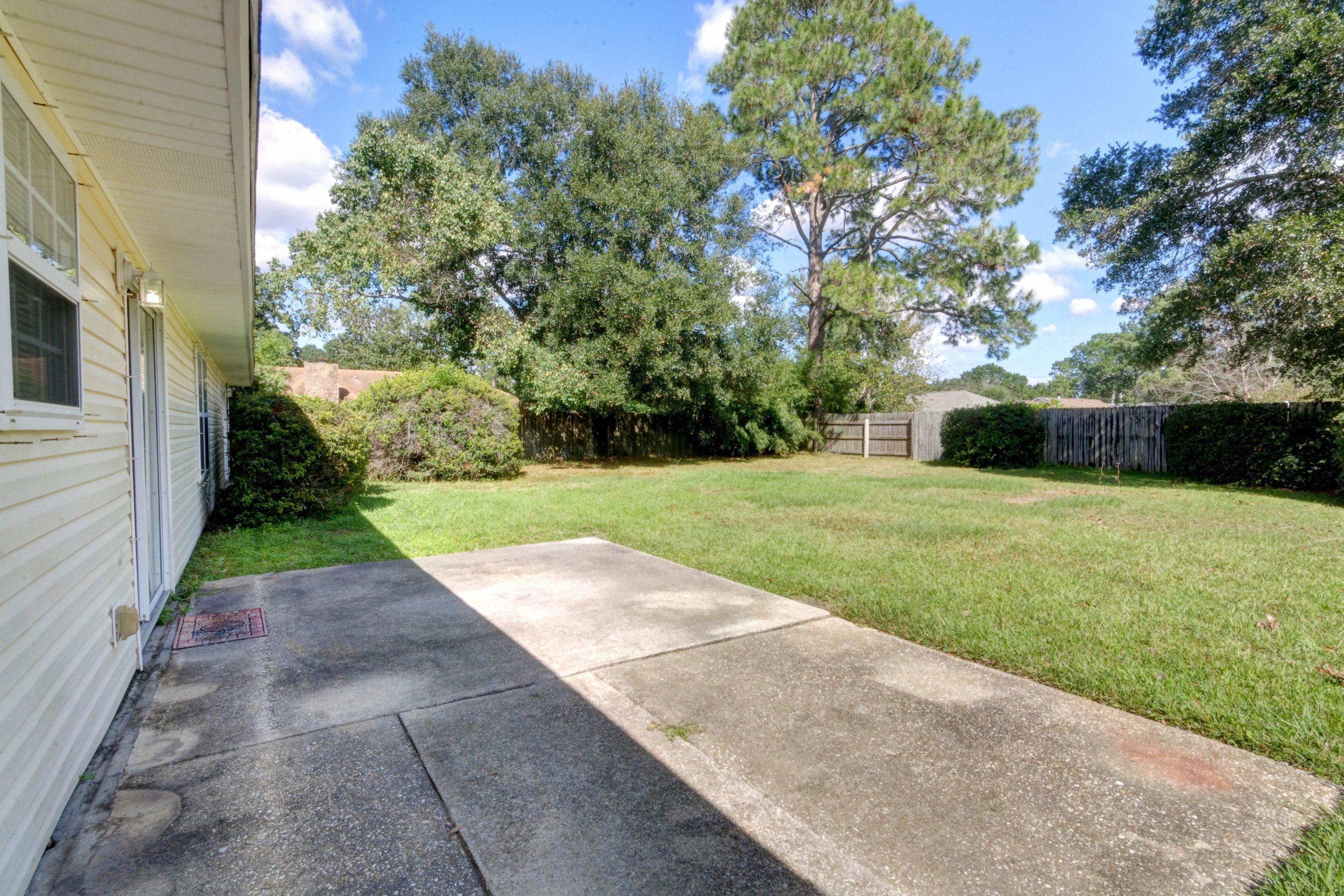 LAKE CHARLENE - Residential