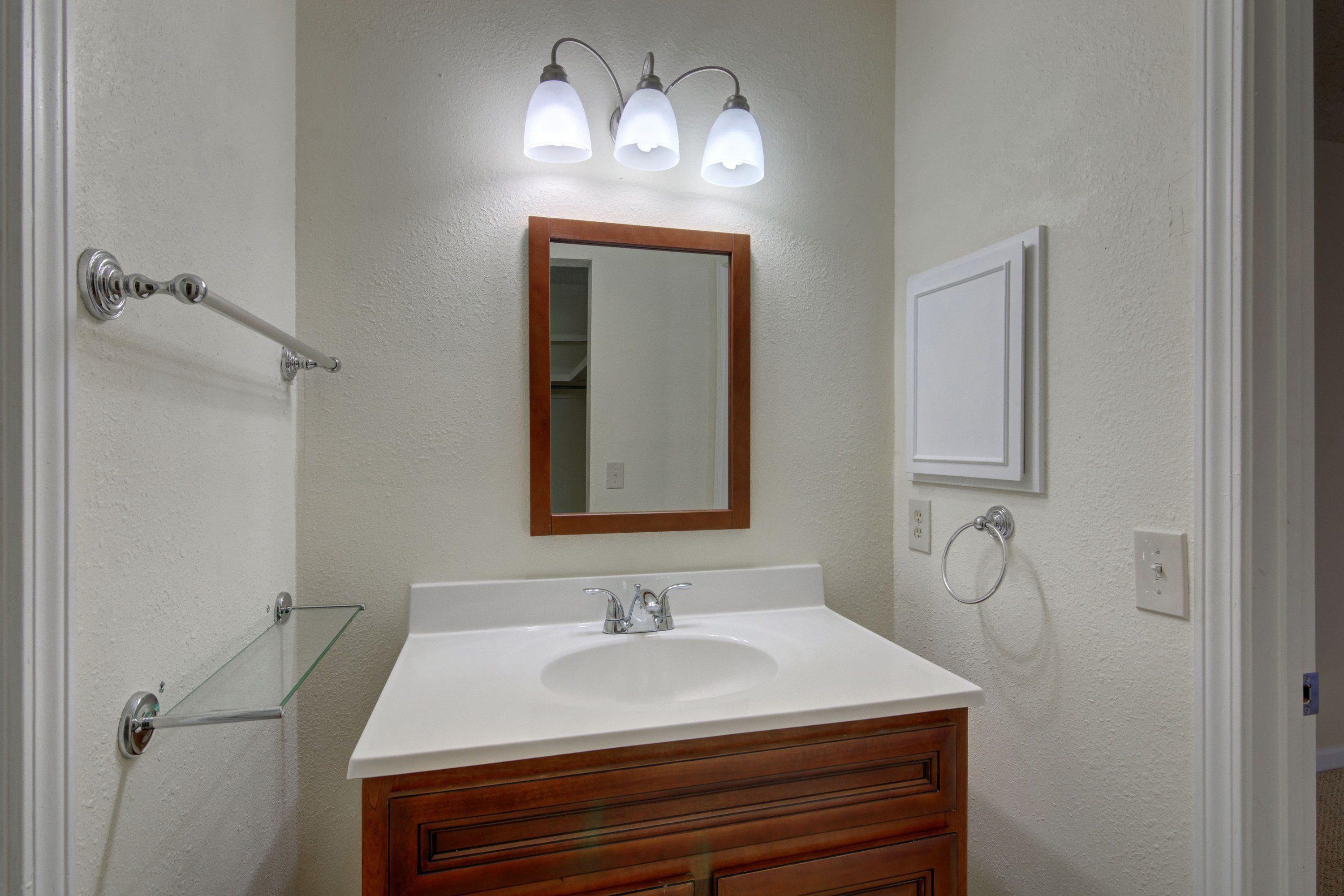 LAKE CHARLENE - Residential