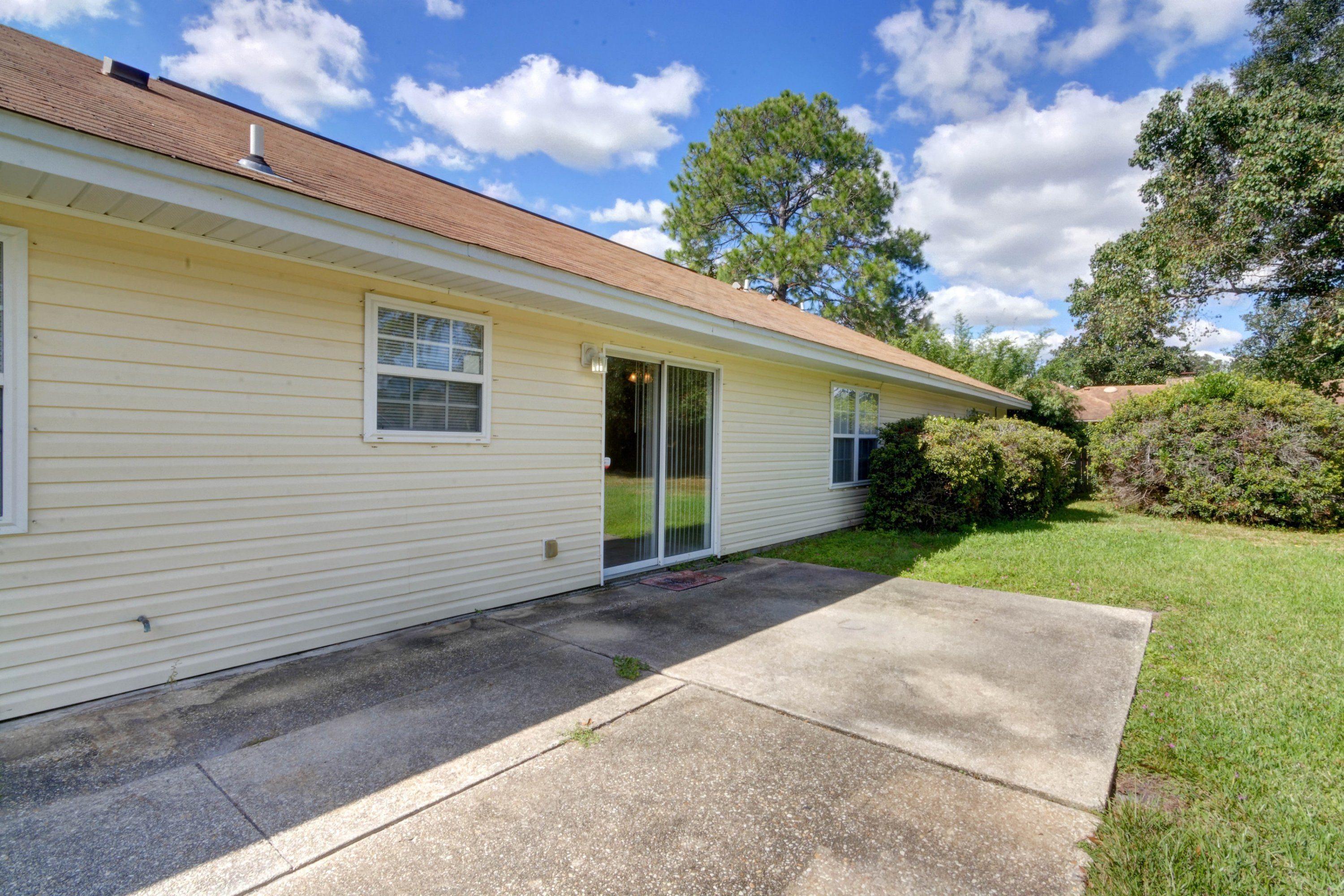 LAKE CHARLENE - Residential