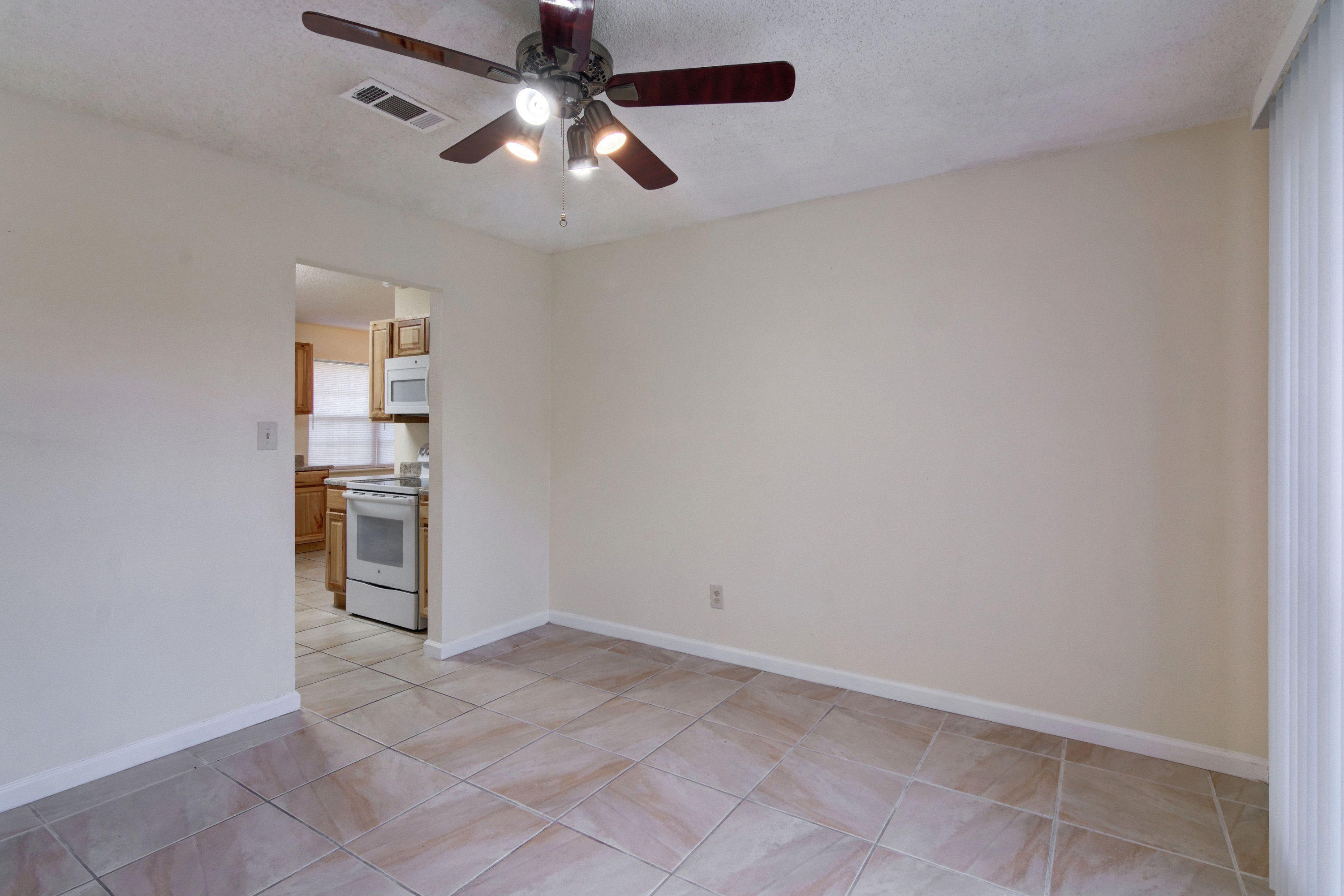 LAKE CHARLENE - Residential