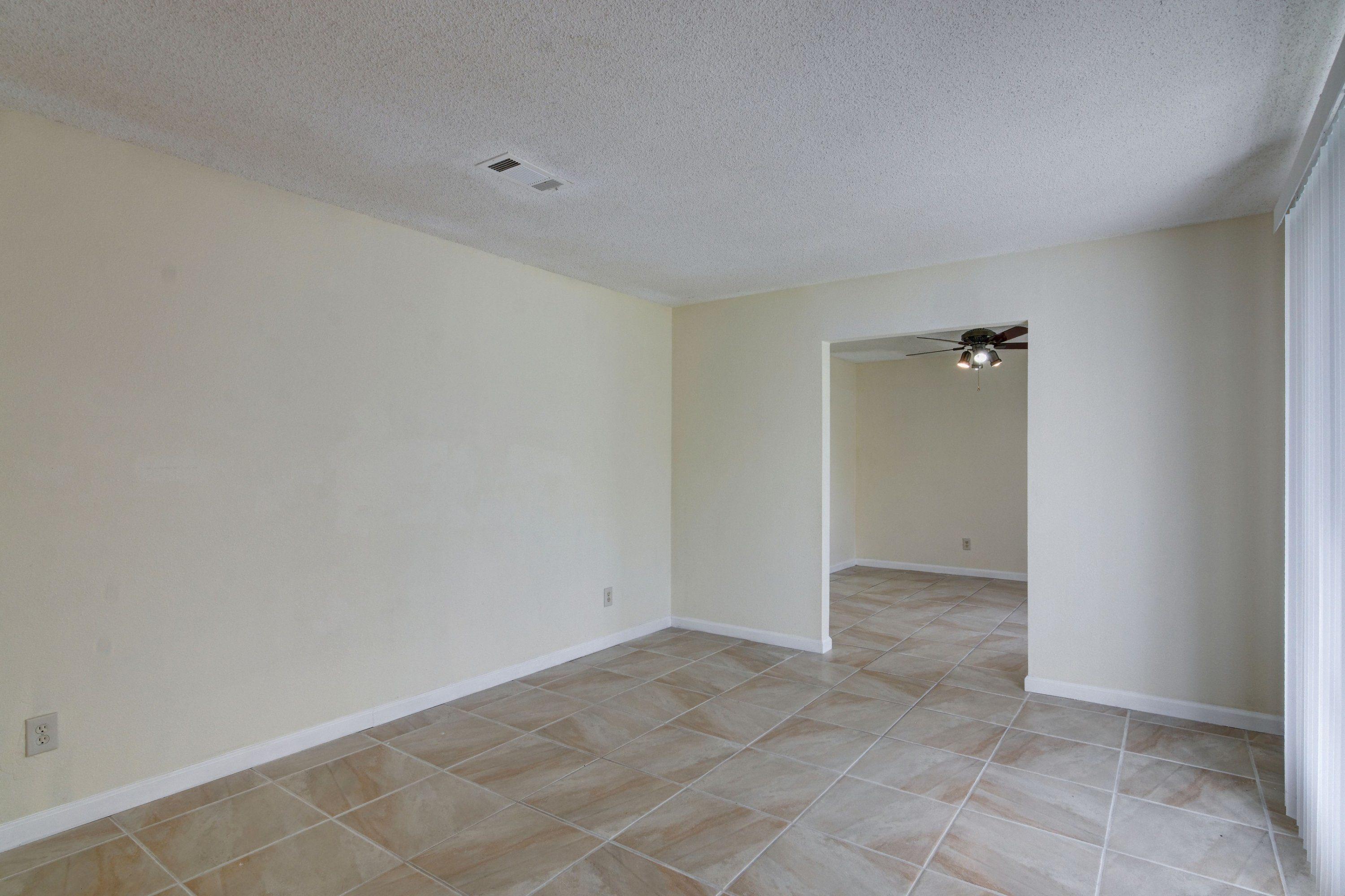 LAKE CHARLENE - Residential