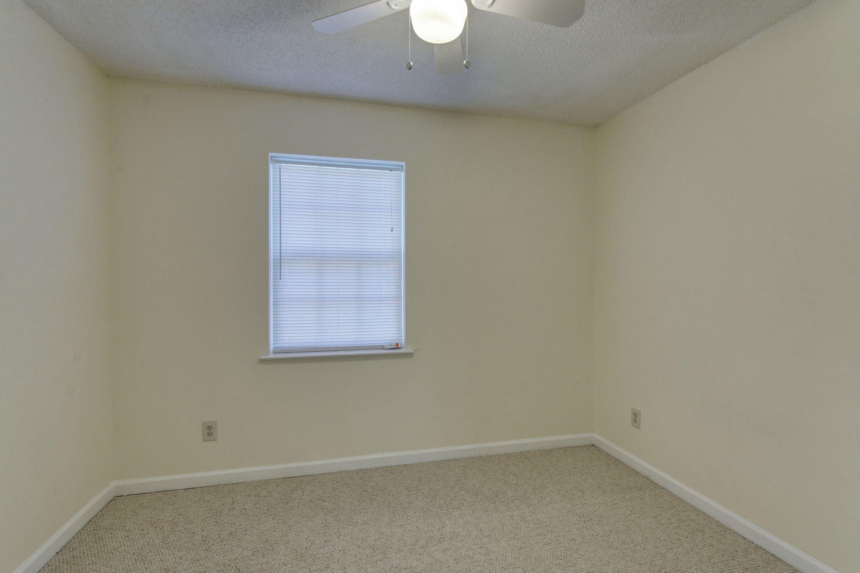 LAKE CHARLENE - Residential