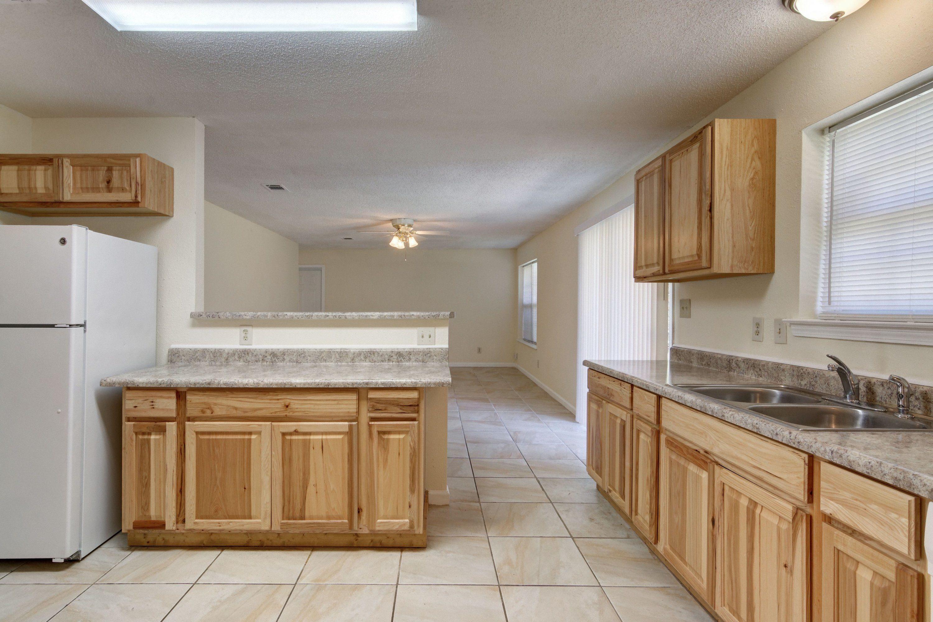 LAKE CHARLENE - Residential