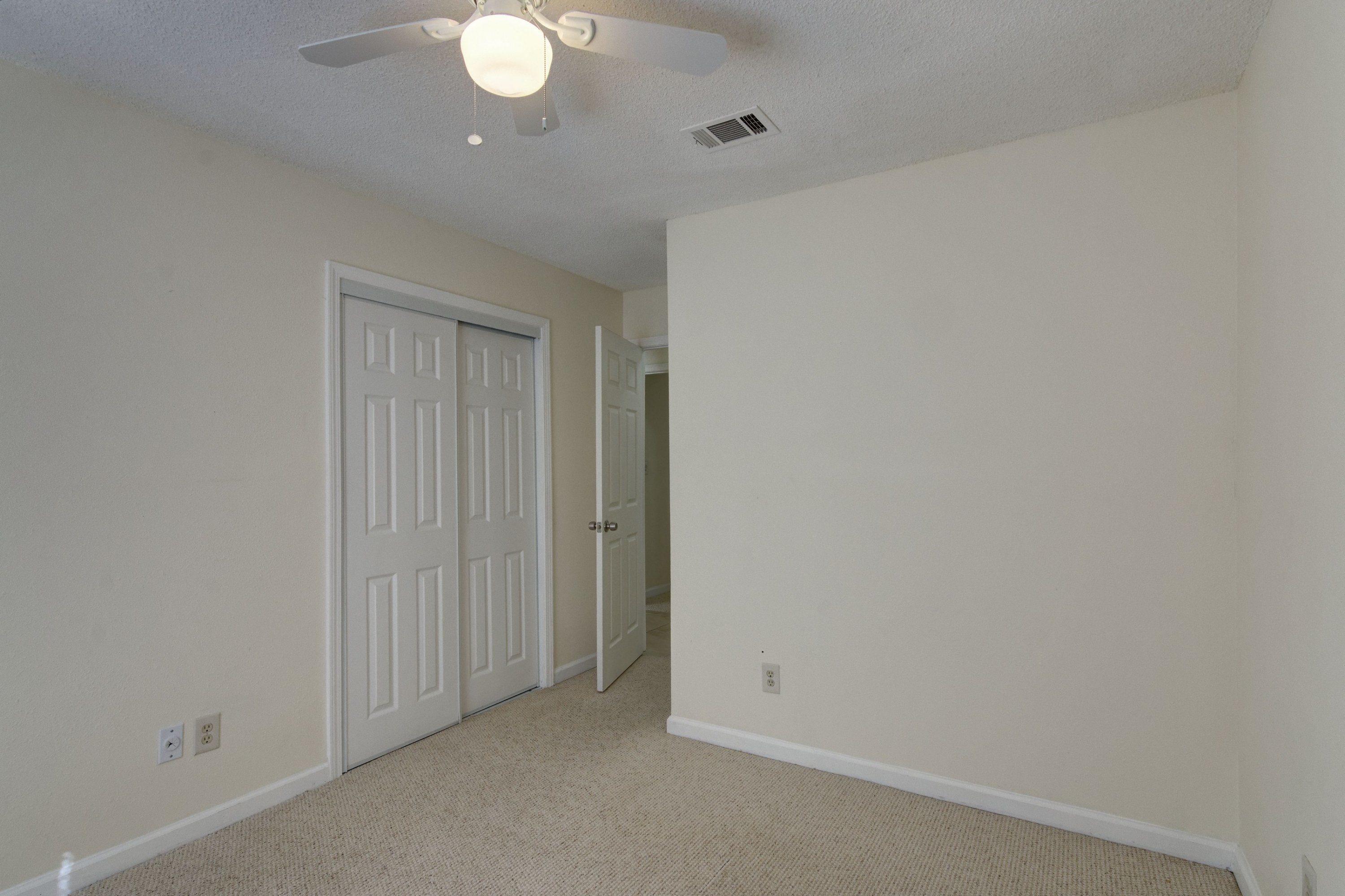 LAKE CHARLENE - Residential