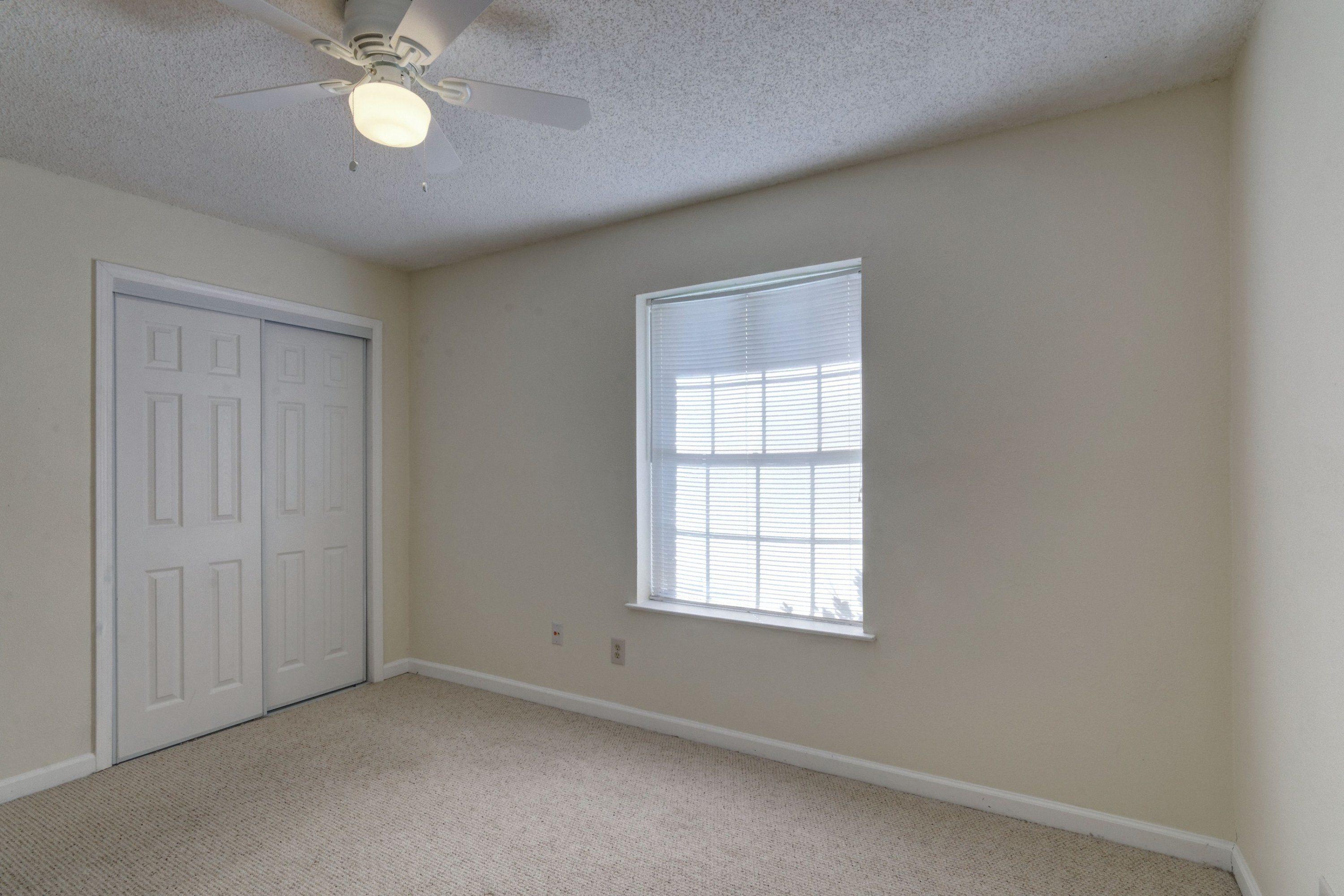 LAKE CHARLENE - Residential