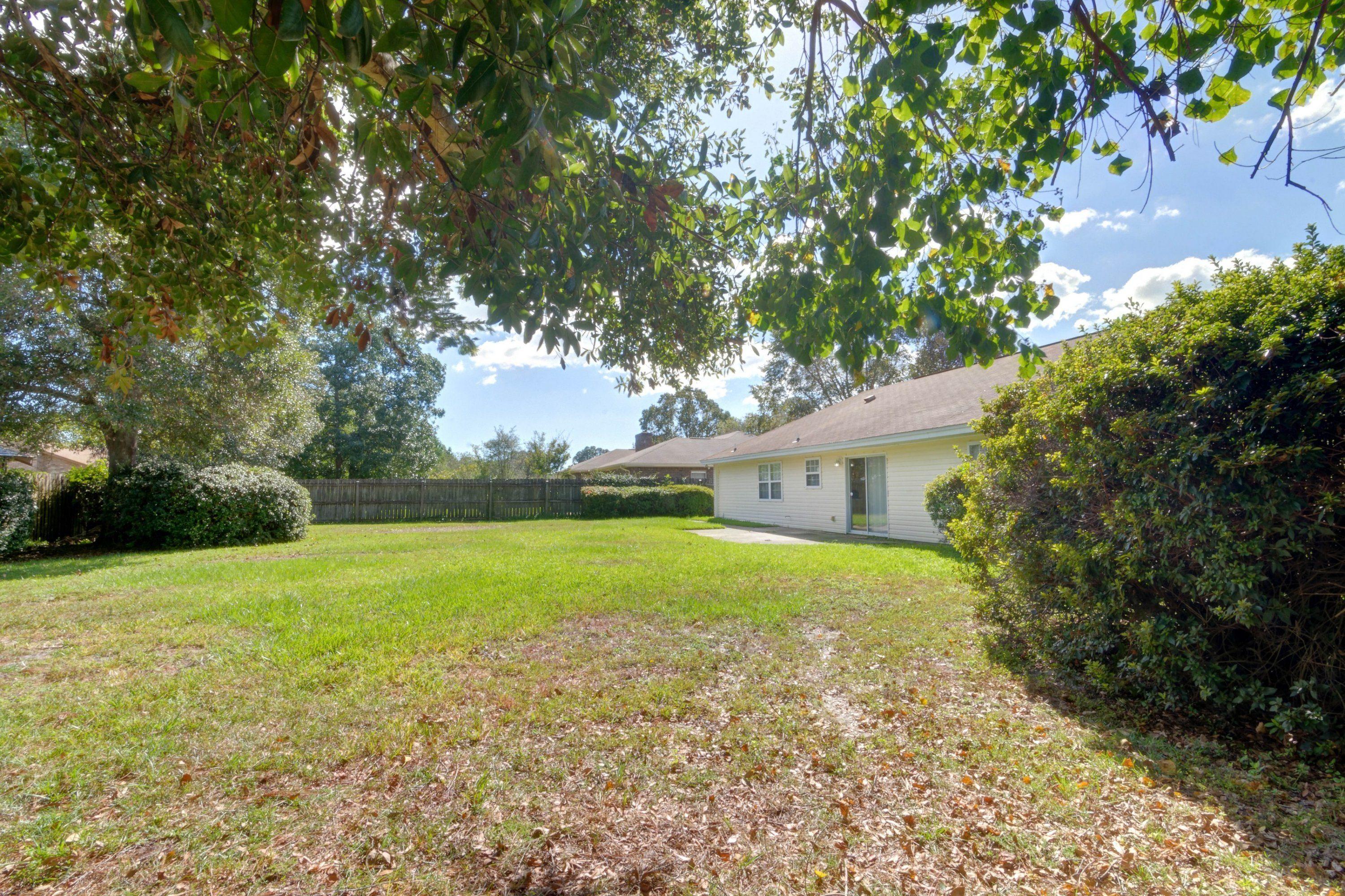 LAKE CHARLENE - Residential