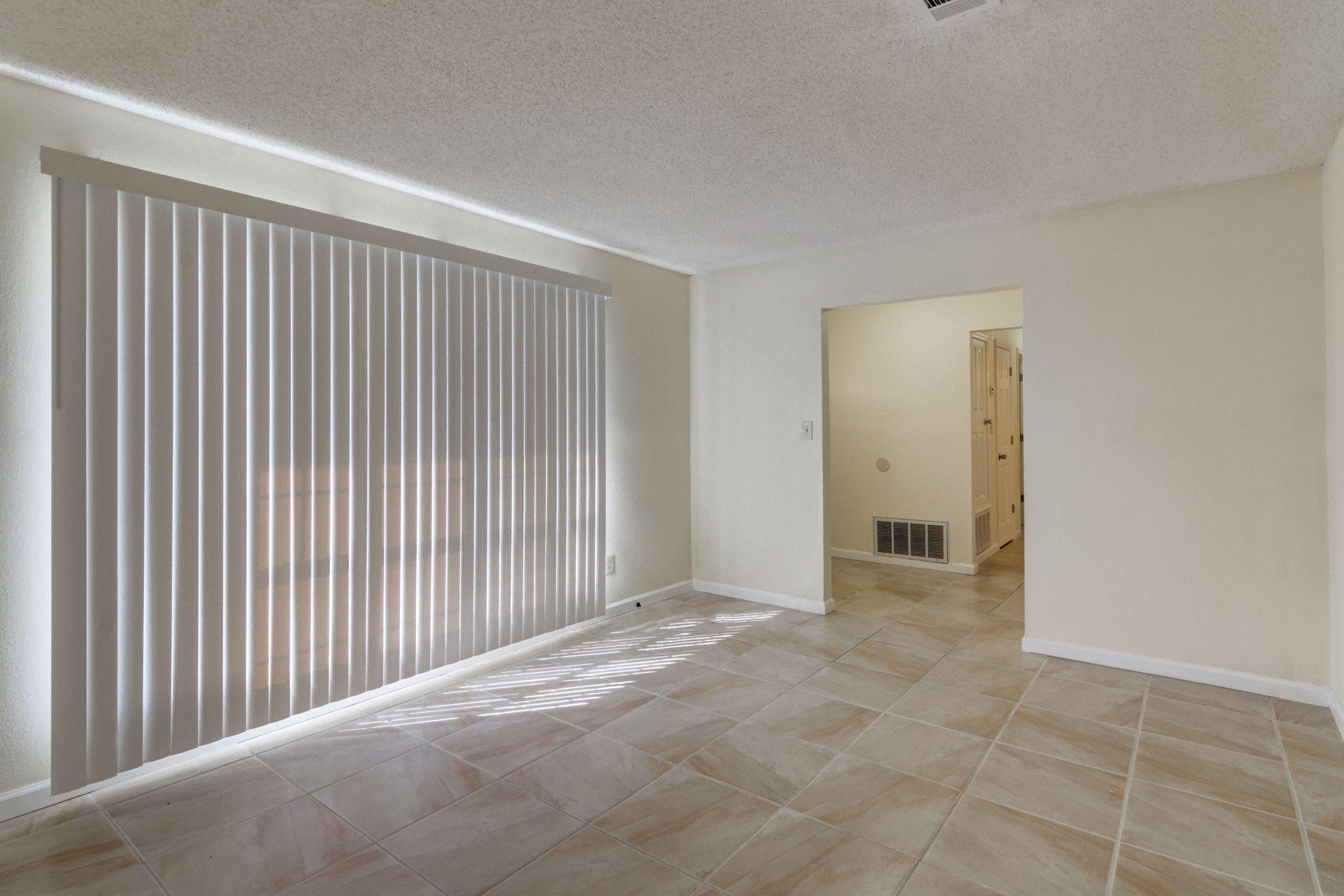 LAKE CHARLENE - Residential