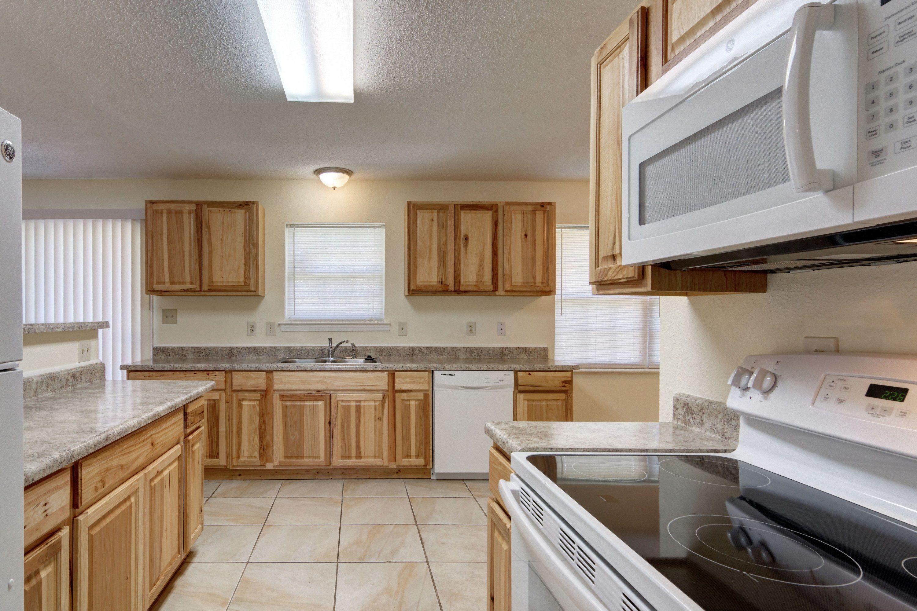 LAKE CHARLENE - Residential