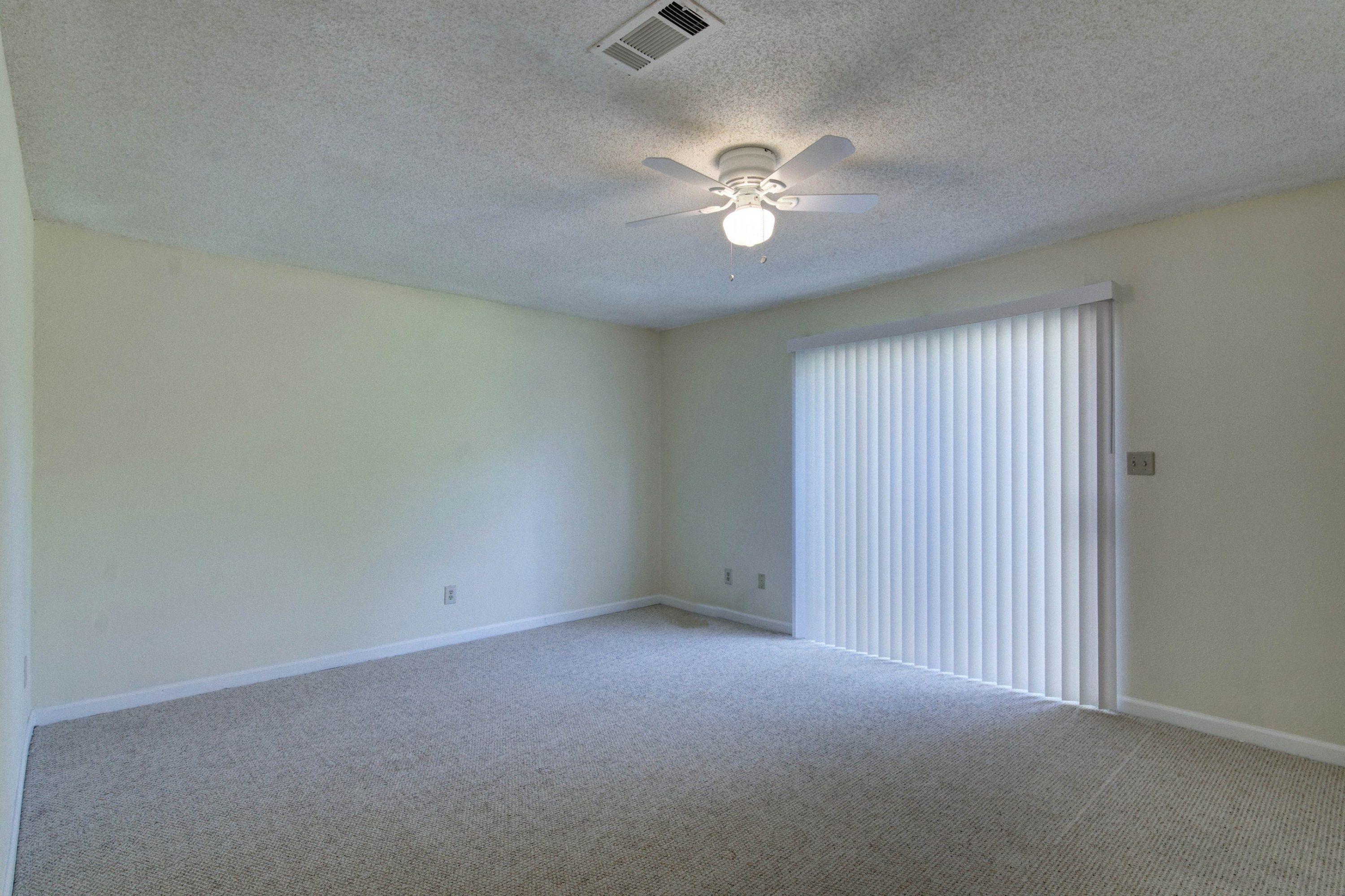 LAKE CHARLENE - Residential