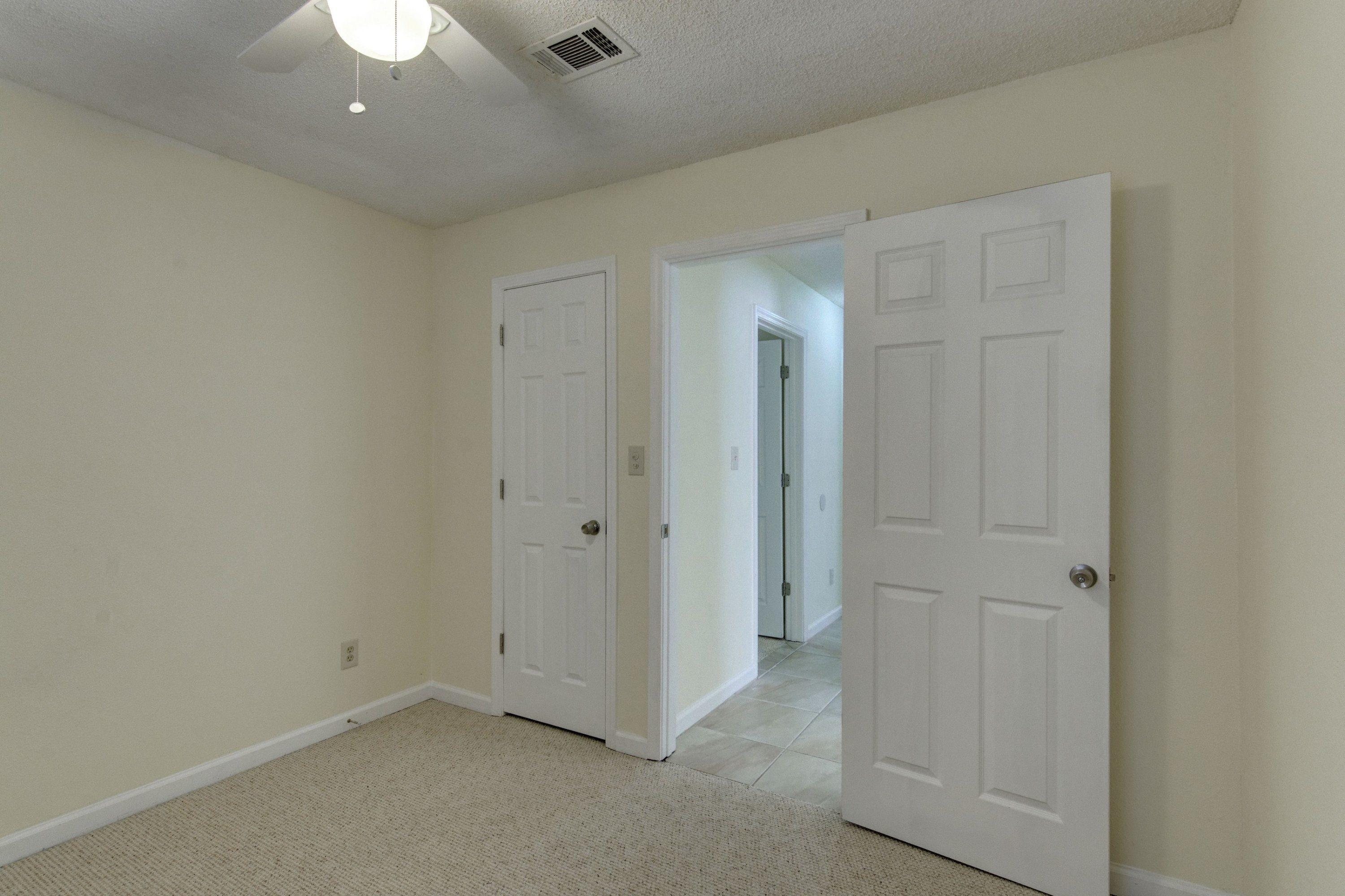 LAKE CHARLENE - Residential