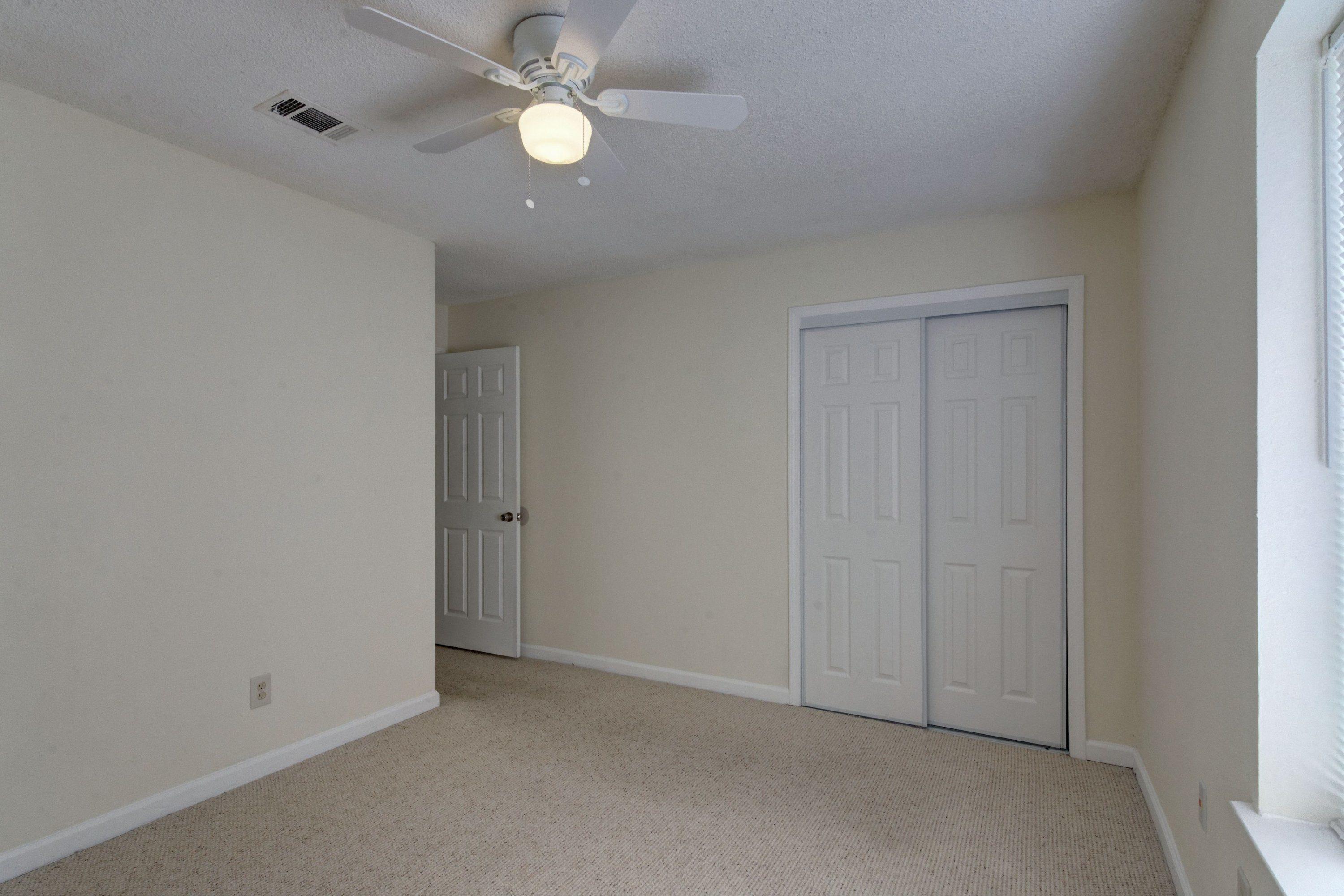 LAKE CHARLENE - Residential