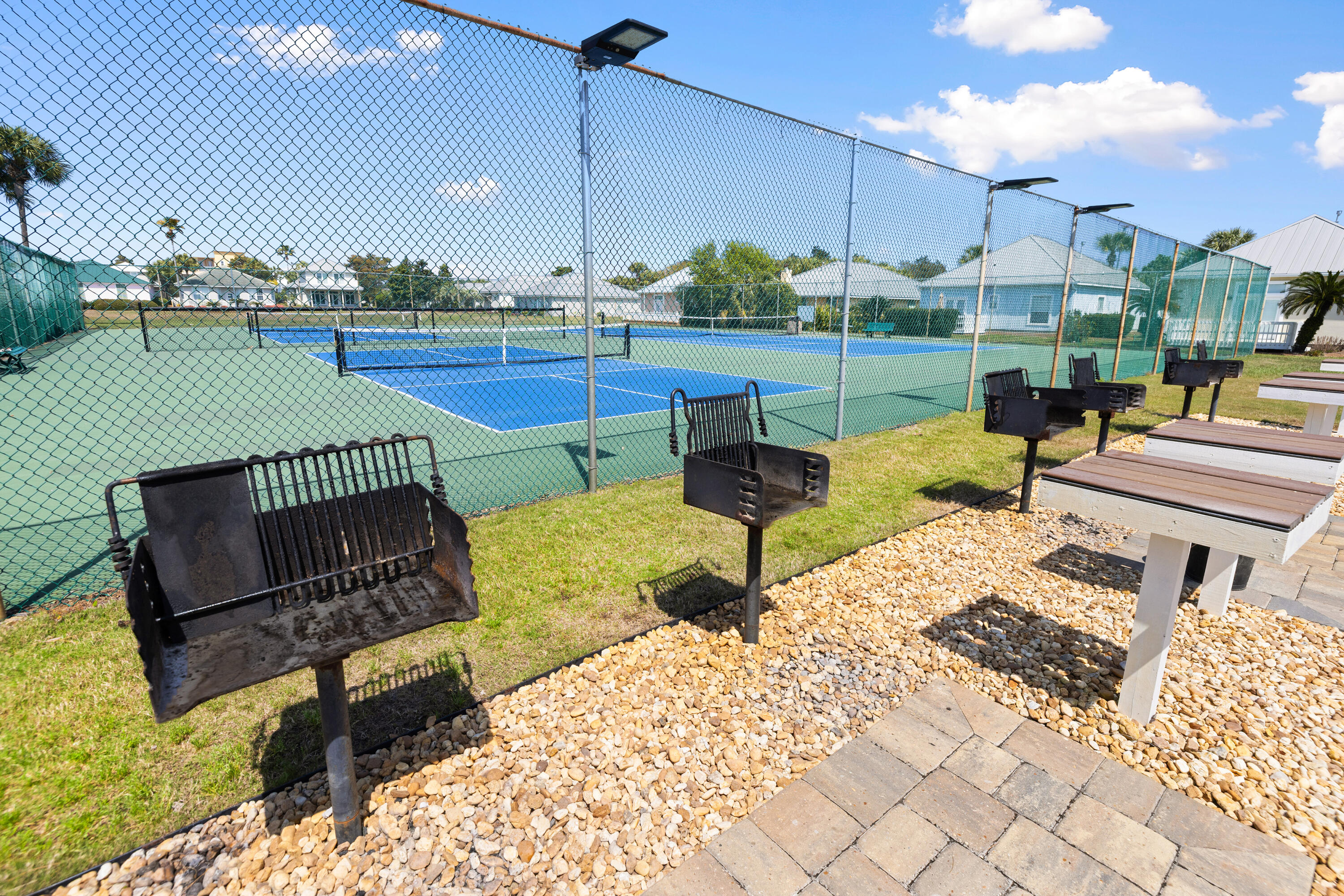 MARAVILLA CONDO 1 - Residential