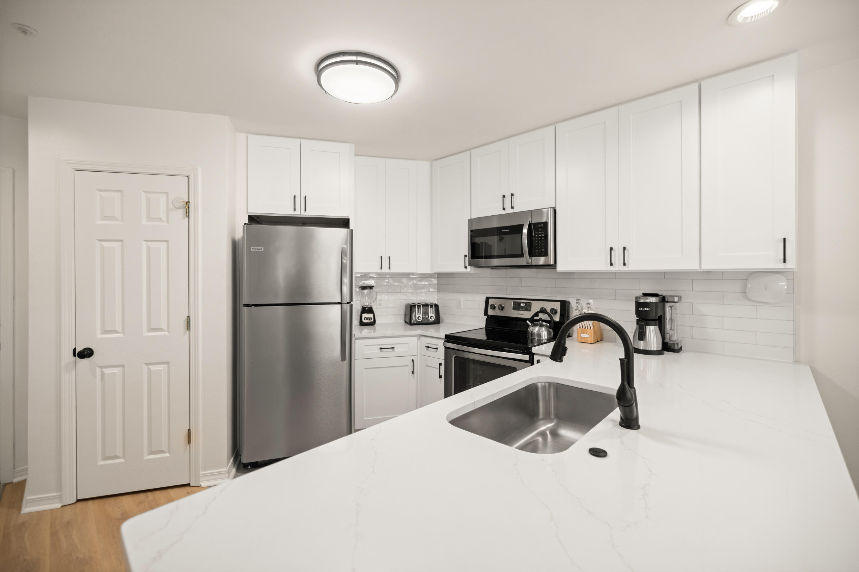 MARAVILLA CONDO 1 - Residential