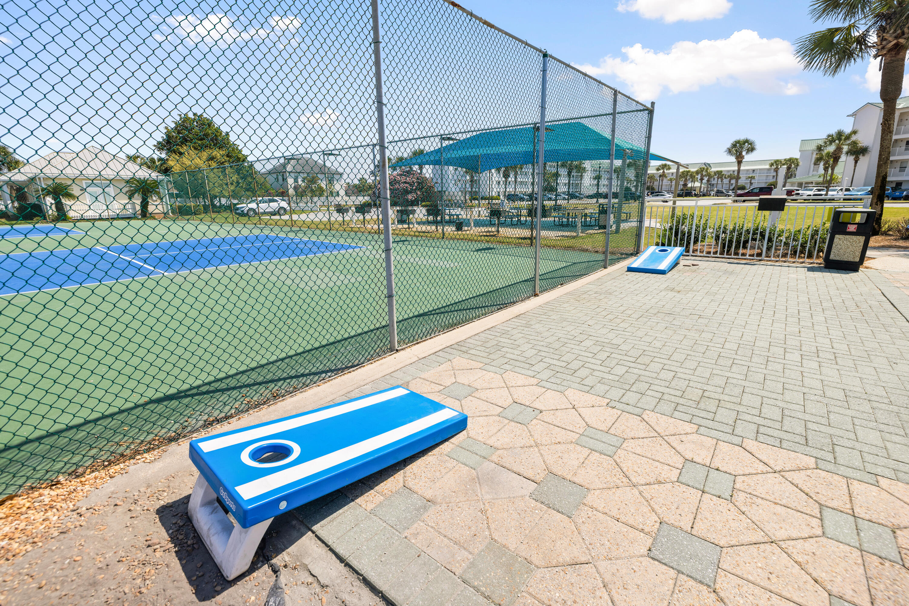 MARAVILLA CONDO 1 - Residential