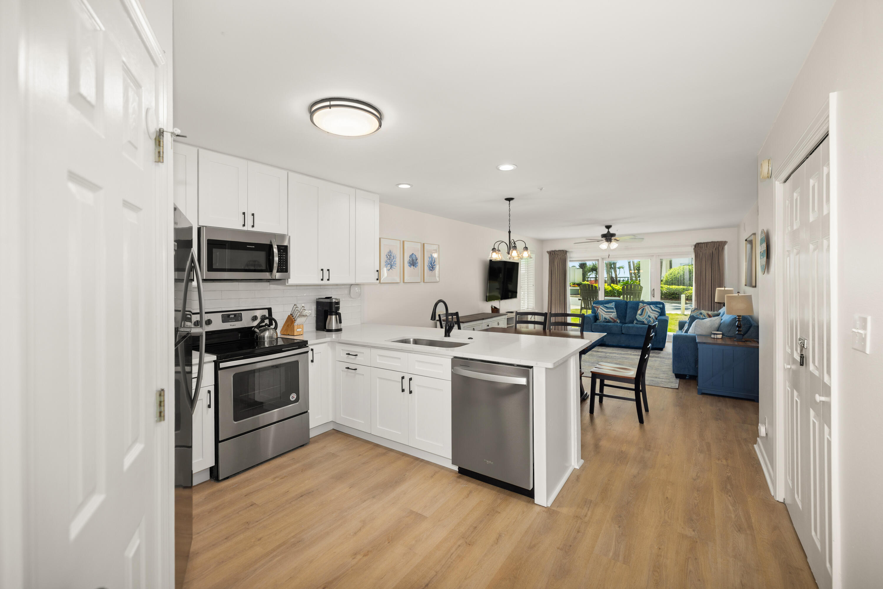 MARAVILLA CONDO 1 - Residential