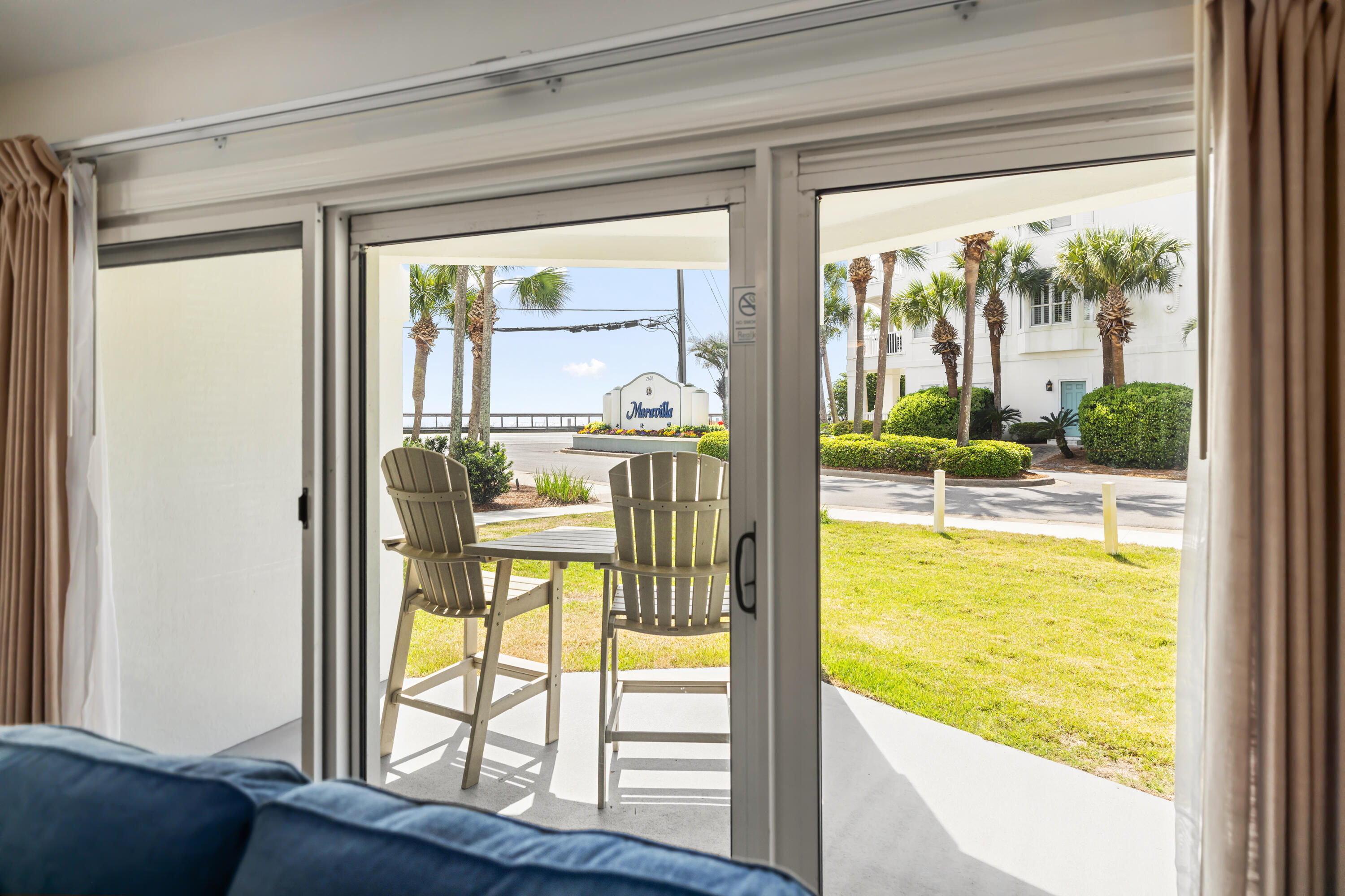 MARAVILLA CONDO 1 - Residential