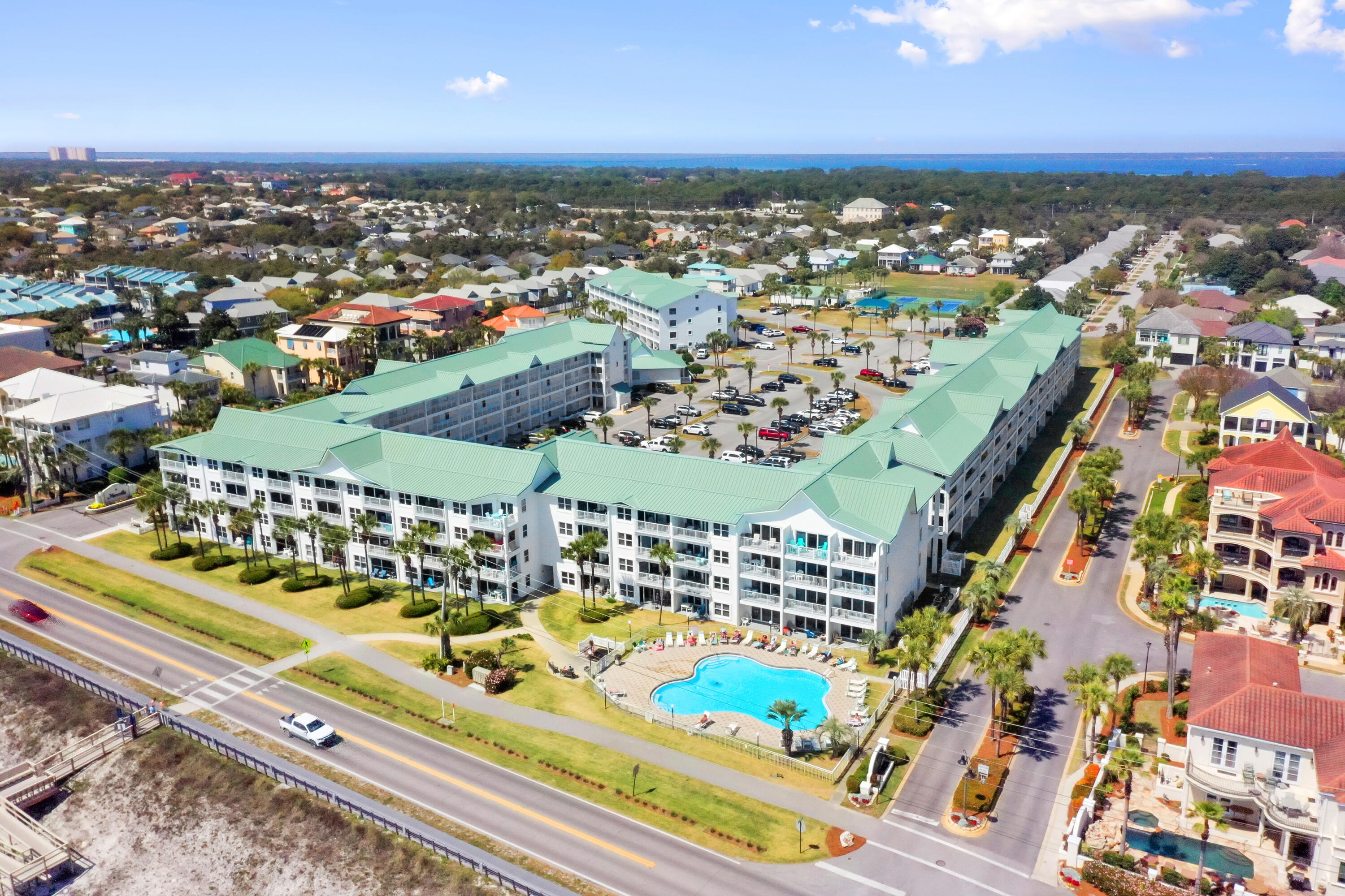 MARAVILLA CONDO 1 - Residential