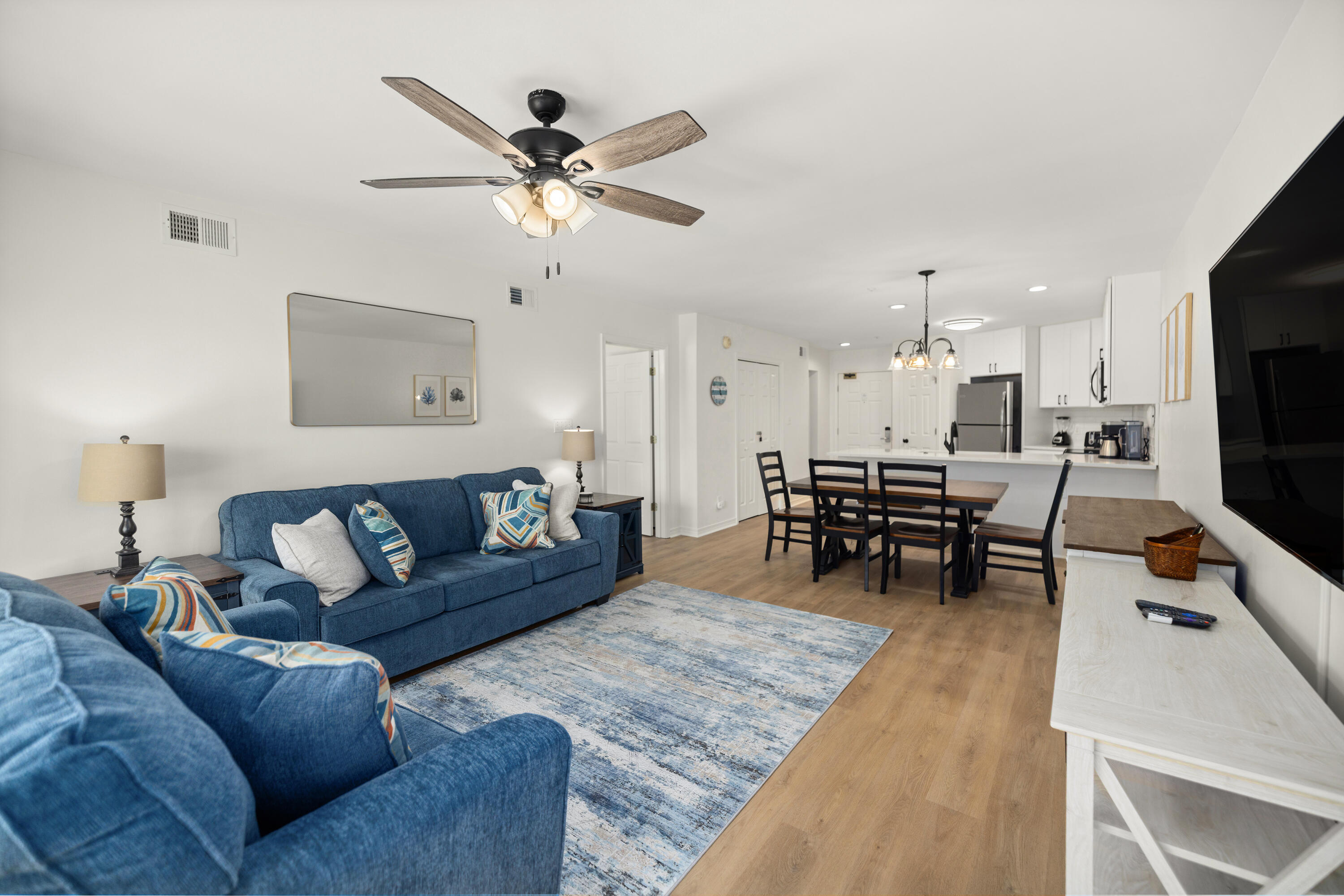 MARAVILLA CONDO 1 - Residential