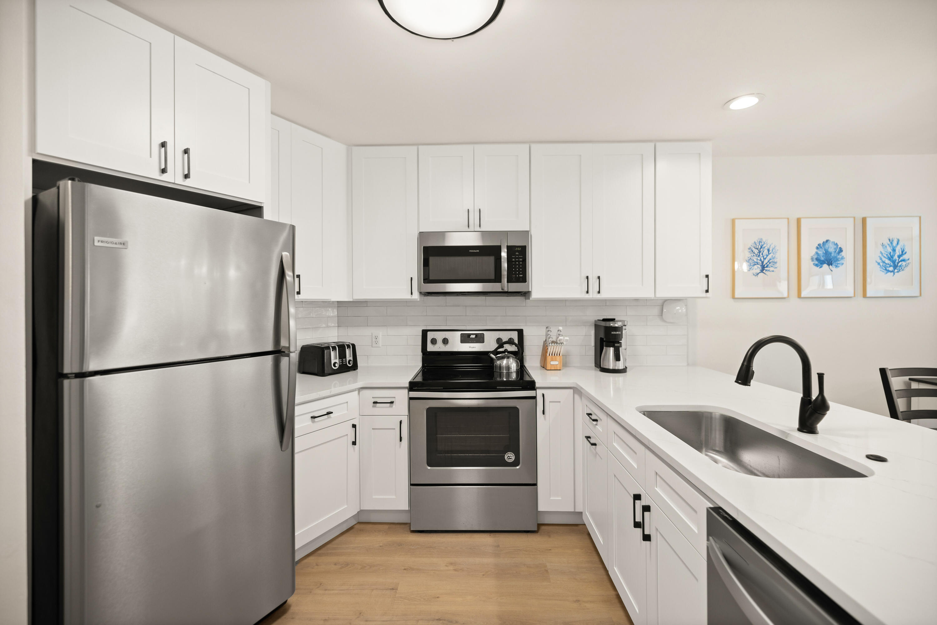 MARAVILLA CONDO 1 - Residential