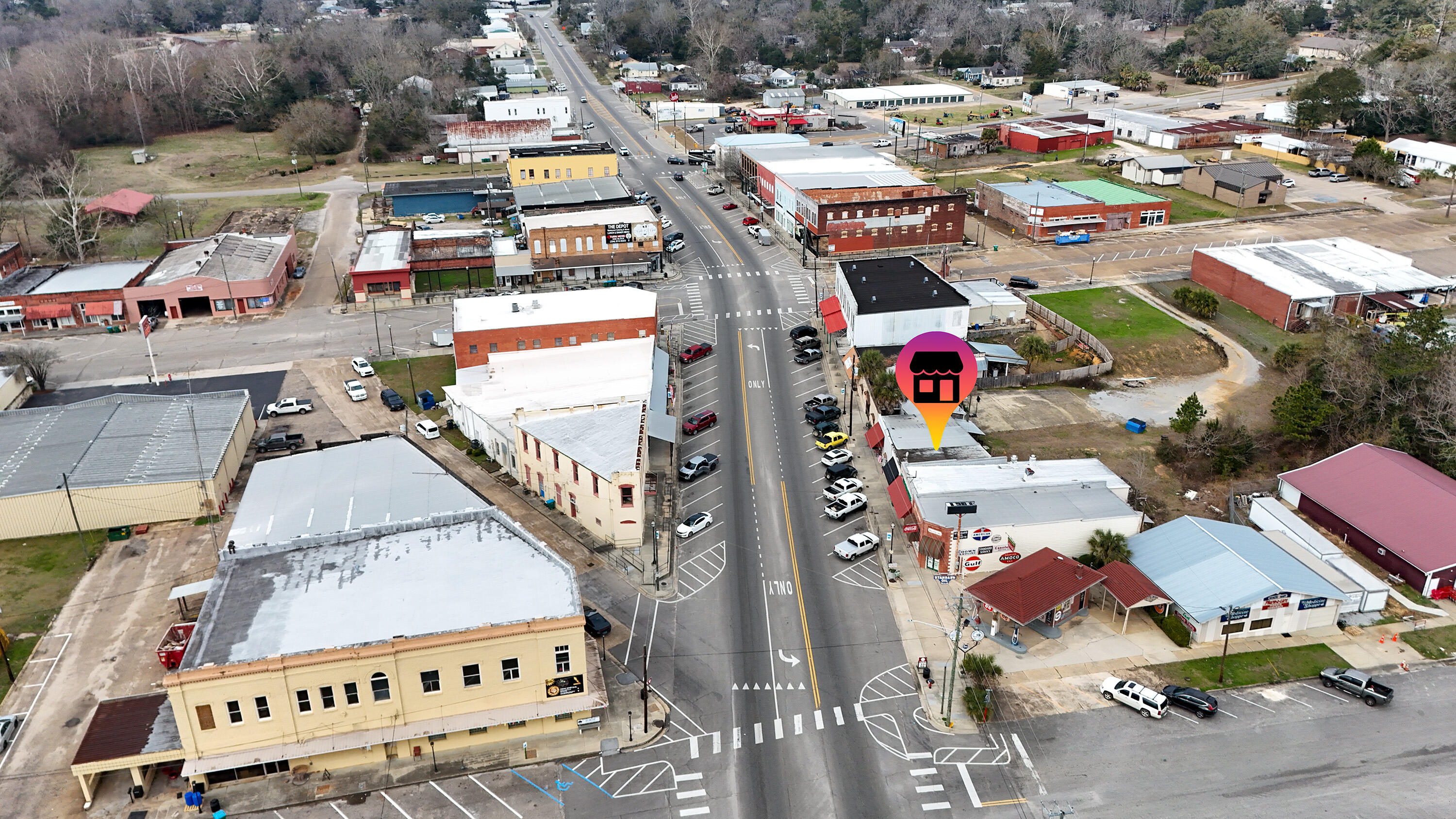 Main image without alt text