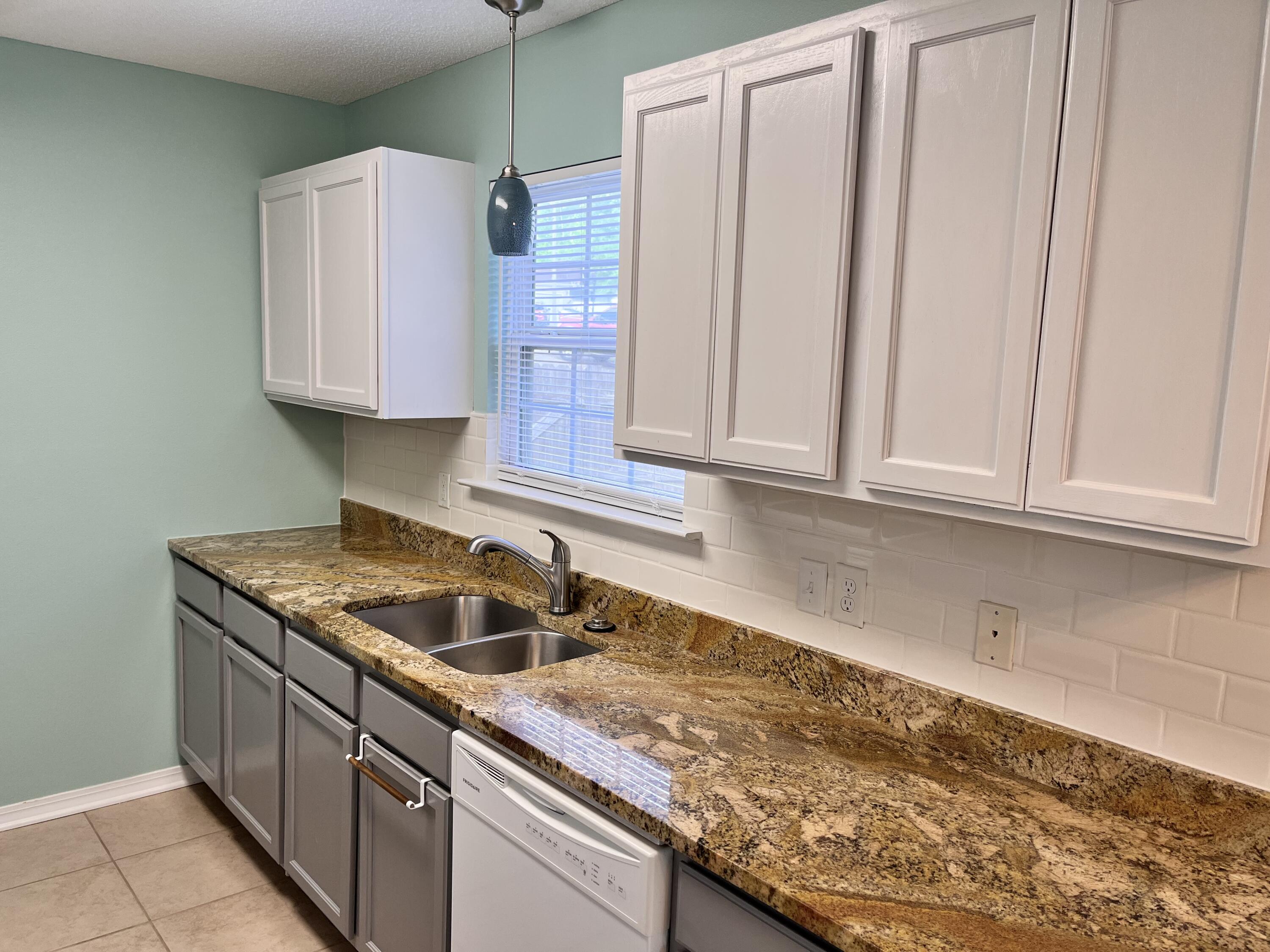 WINDING CREEK ESTATES PH V - Residential Lease