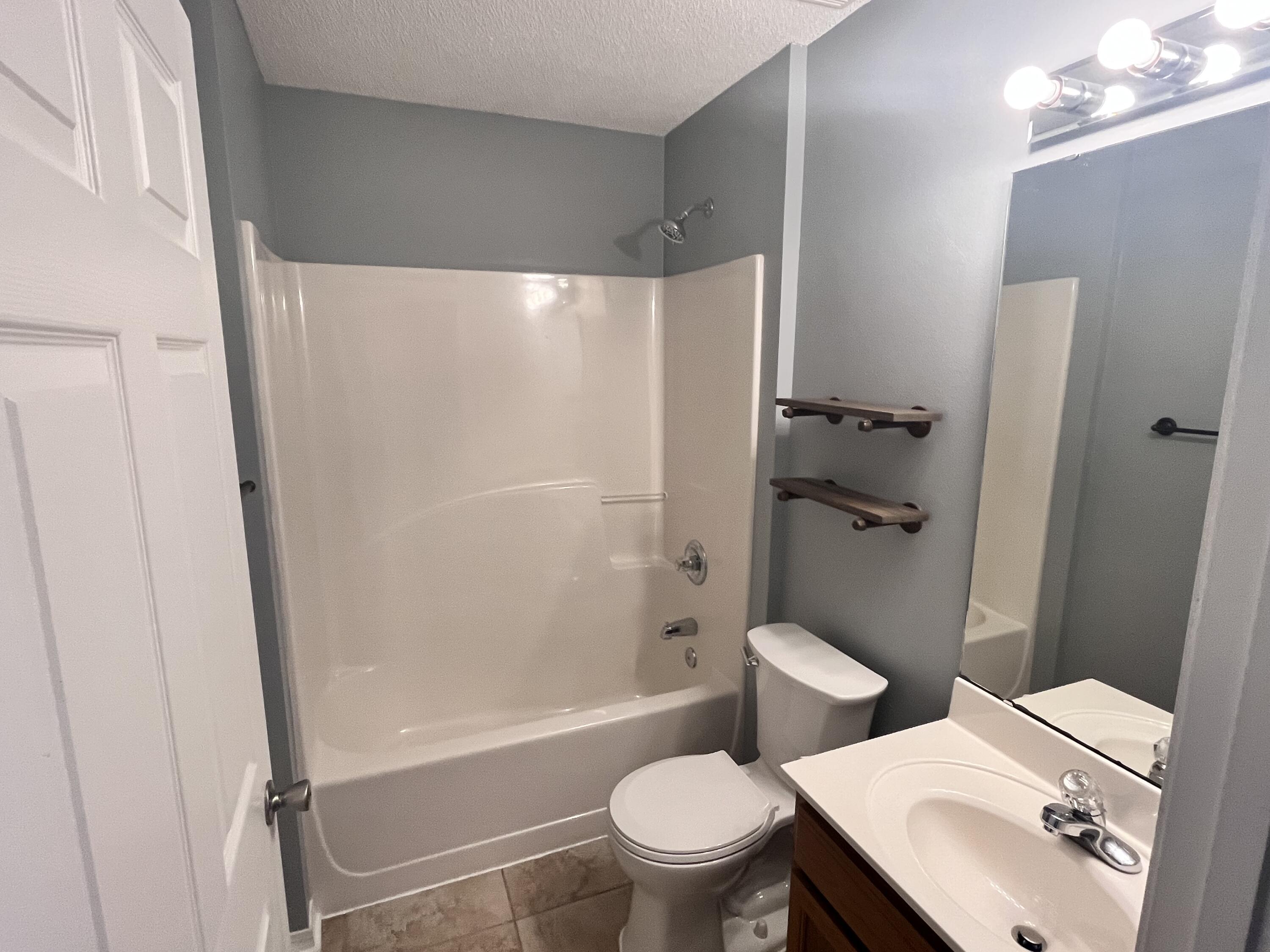 WINDING CREEK ESTATES PH V - Residential Lease