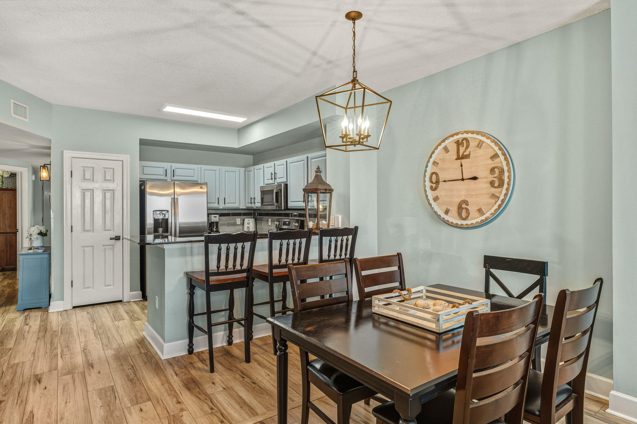 SUNRISE BEACH - Residential