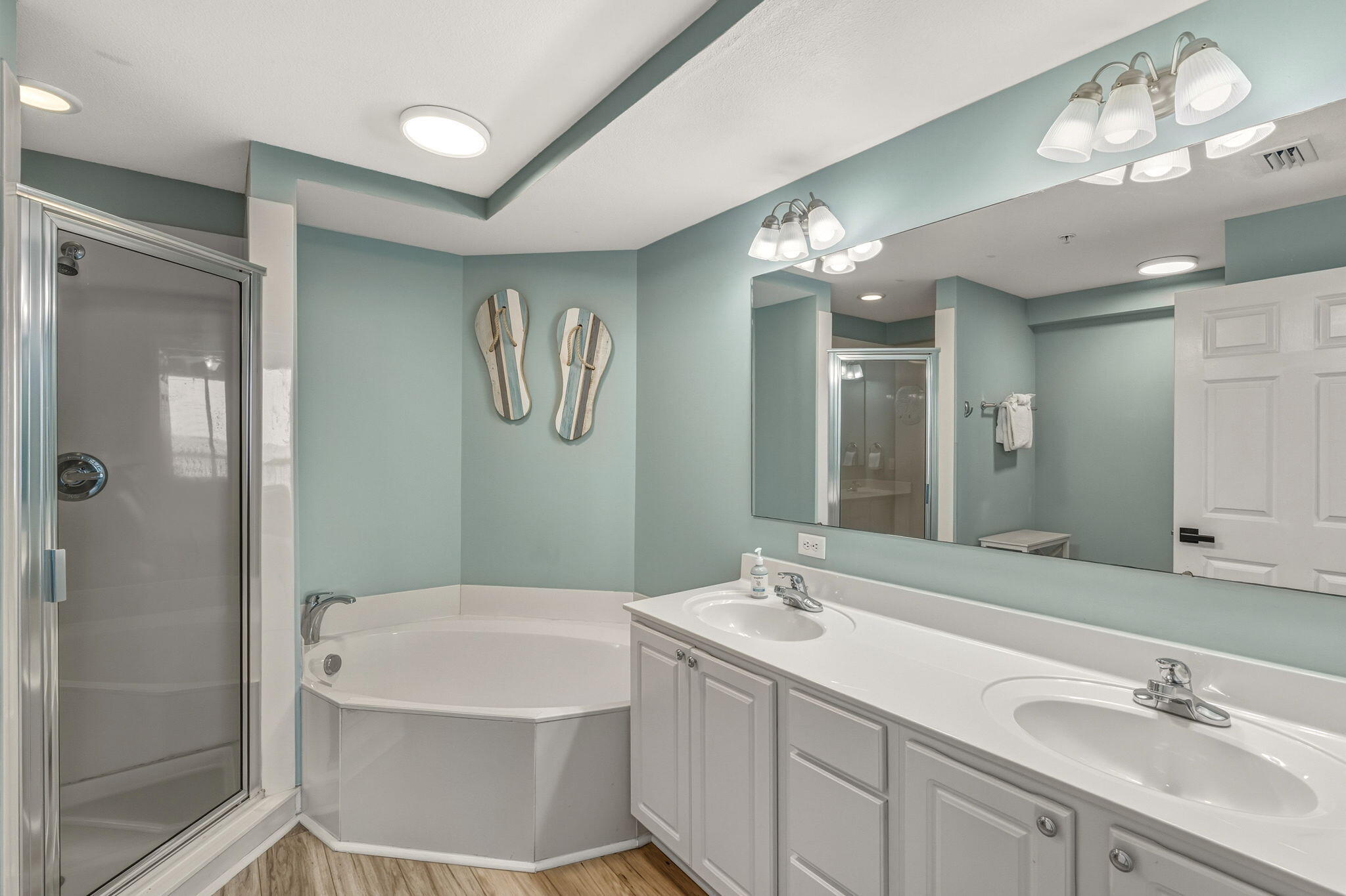 SUNRISE BEACH - Residential