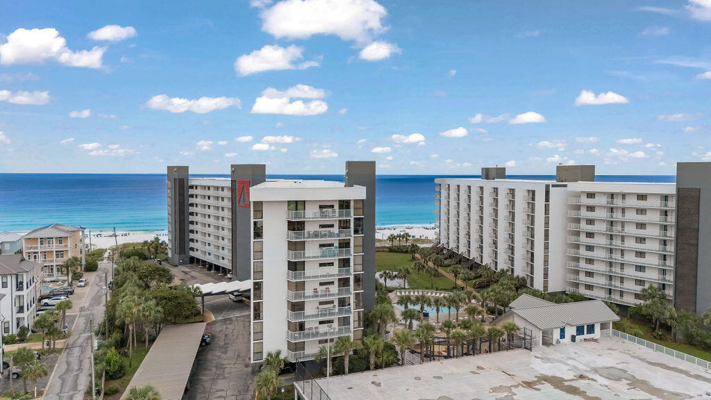 MAINSAIL CONDO PH 3 - Residential