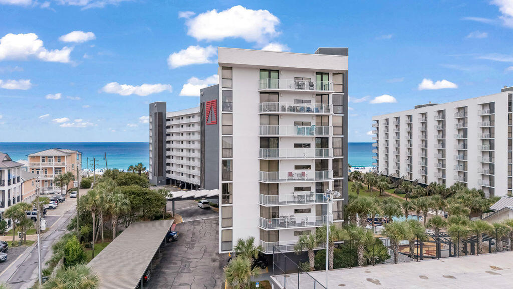 MAINSAIL CONDO PH 3 - Residential