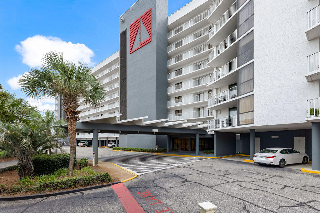 MAINSAIL CONDO PH 3 - Residential