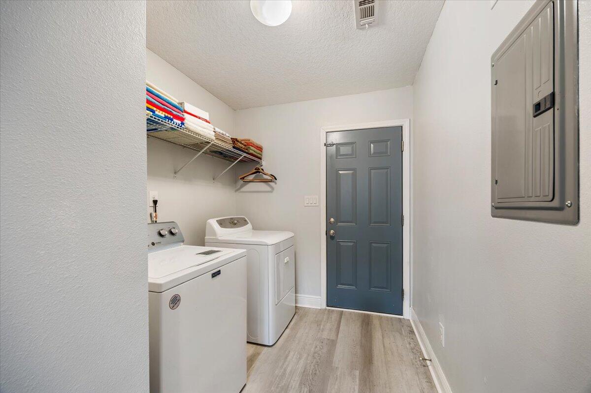 ROBIN'S RIDGE - Residential
