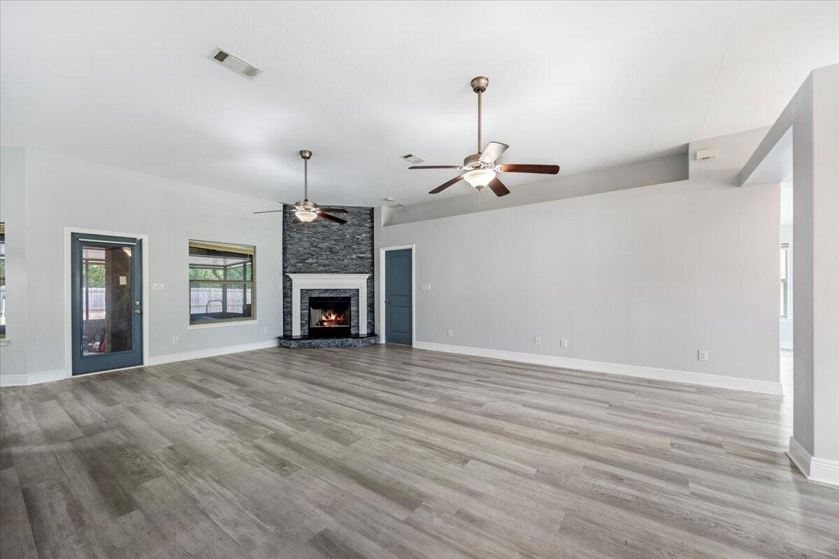 ROBIN'S RIDGE - Residential