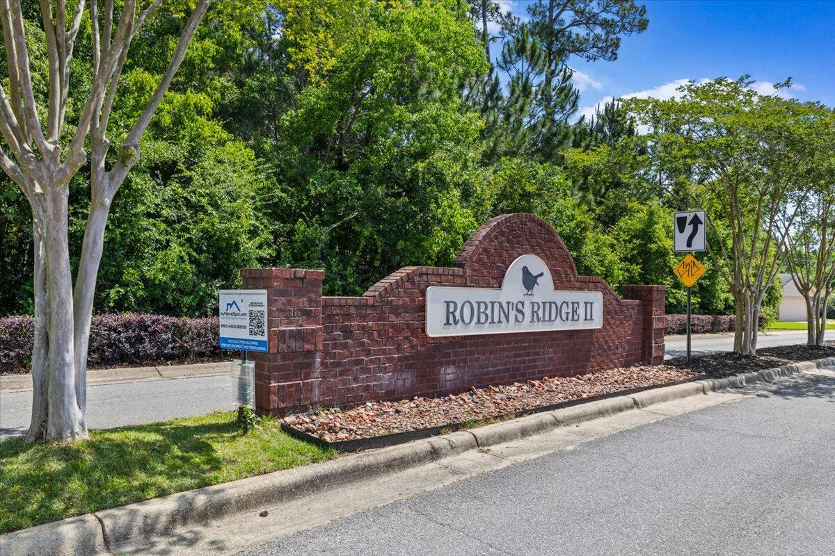 ROBIN'S RIDGE - Residential
